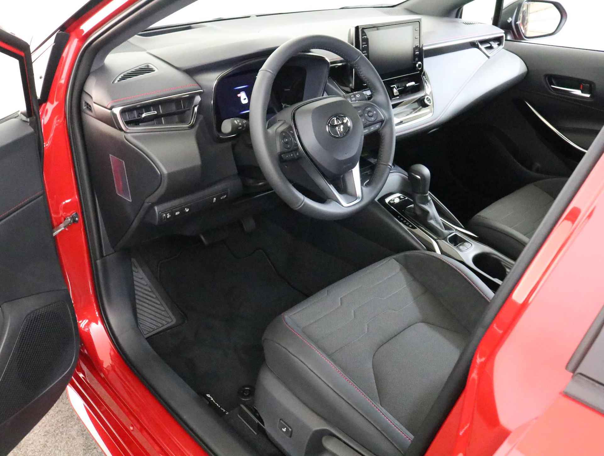 Toyota Corolla Touring Sports 1.8 Hybrid Executive, Bi-Tone, Head Up Display | Blind Spot | Sportstoelen | Apple Carplay & Android Auto - 36/47