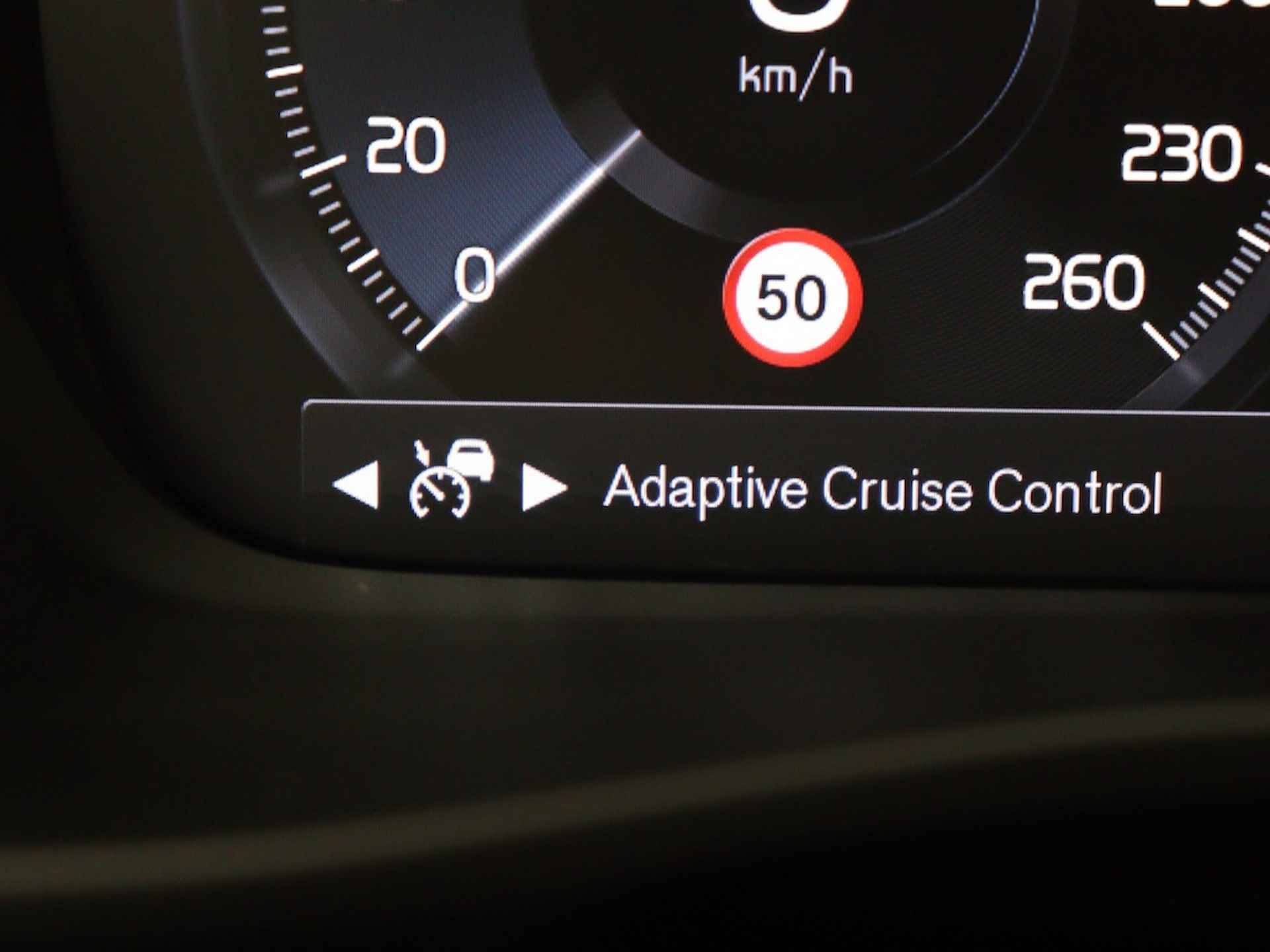 Volvo XC40 T4 PLUG-IN HYBRID MOMENTUM+ HARMAN KARDON ACC BLIS STANDKACHEL - 21/40