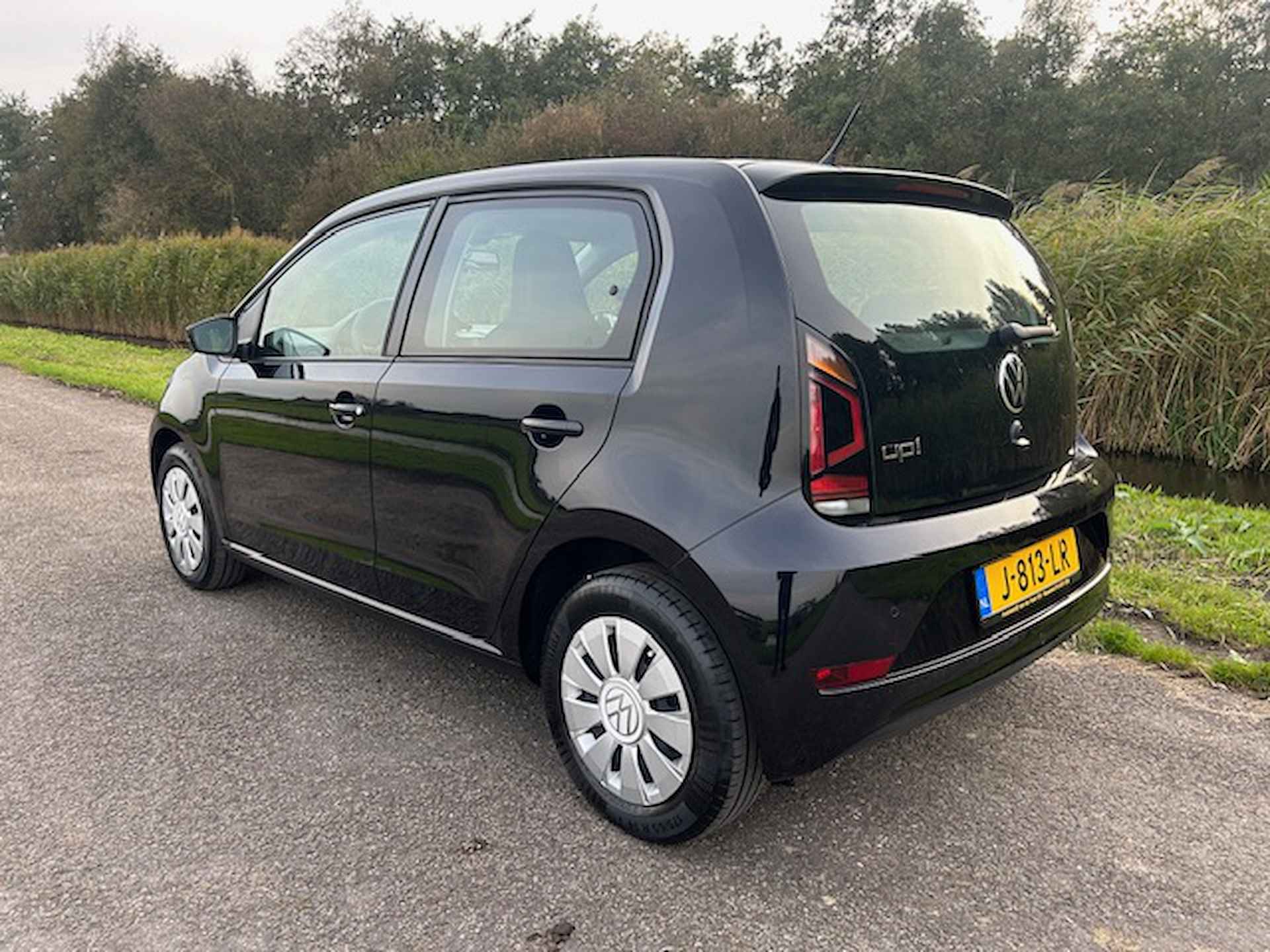 Volkswagen Up! 1.0 60PK 4D BMT Move up! Bluetooth | Cruise control | Camera | Parkeersensoren |  Climate control | NAP | Rijklaar prijs! - 6/22