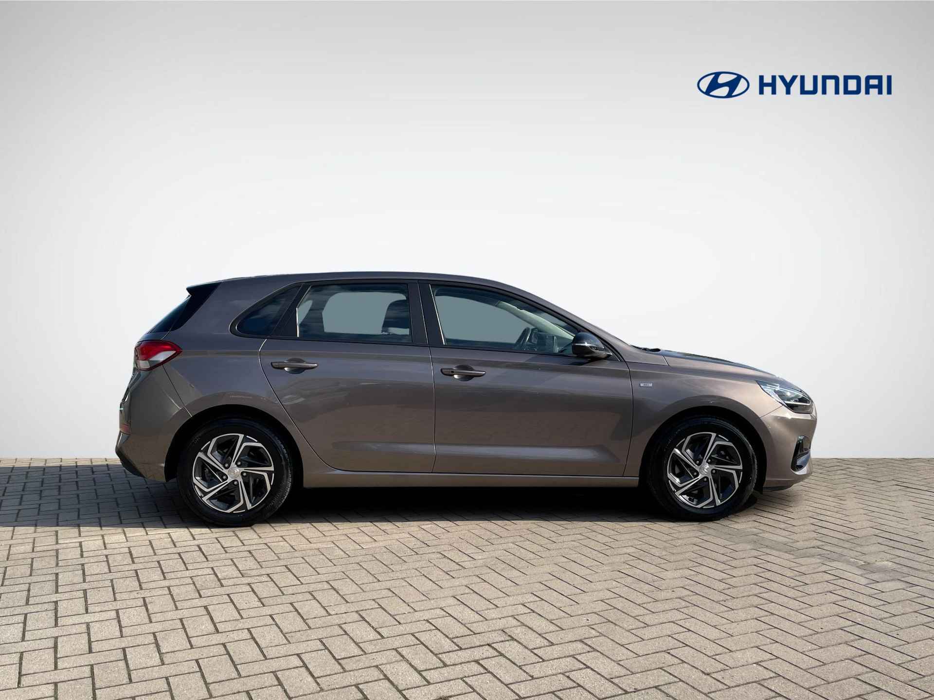 Hyundai i30 1.0 T-GDi MHEV Comfort Smart | Trekhaak | Navigatie | Camera | Apple Carplay/Android Auto | Keyless Entry | LED Koplampen | Rijklaarprijs! - 3/26