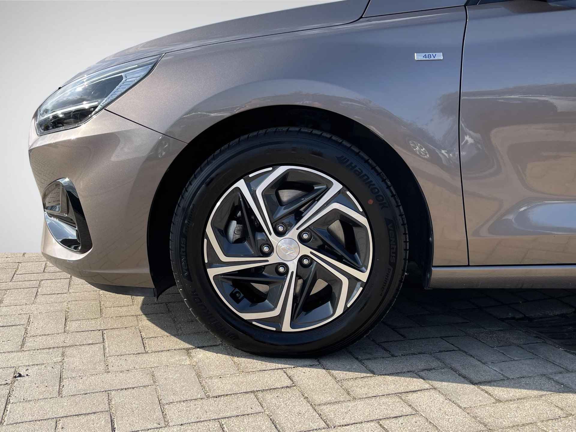 Hyundai i30 1.0 T-GDi MHEV Comfort Smart | Trekhaak | Navigatie | Camera | Apple Carplay/Android Auto | Keyless Entry | LED Koplampen | Rijklaarprijs! - 8/26