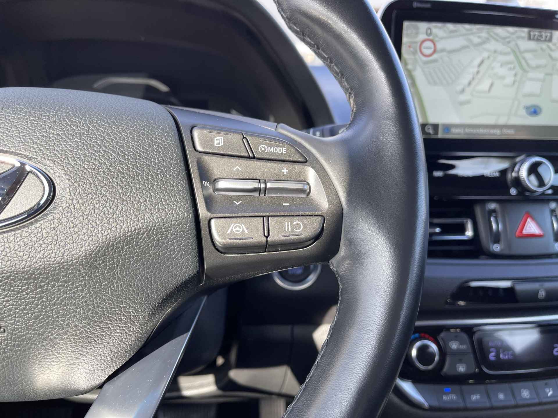 Hyundai i30 1.0 T-GDi MHEV Comfort Smart | Trekhaak | Navigatie | Camera | Apple Carplay/Android Auto | Keyless Entry | LED Koplampen | Rijklaarprijs! - 15/26