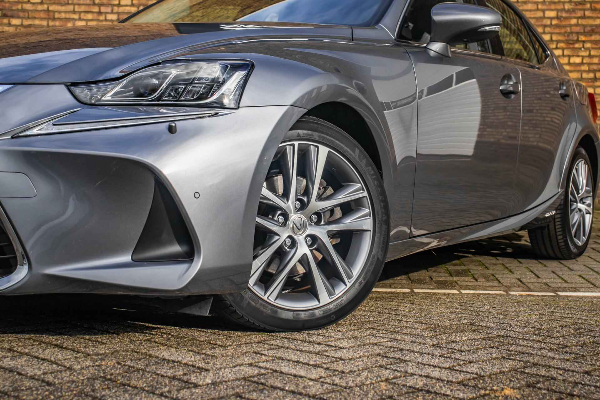 Lexus IS 300h Hybrid Business Line, NAP, BTW, 1ste eigenaar - 9/31