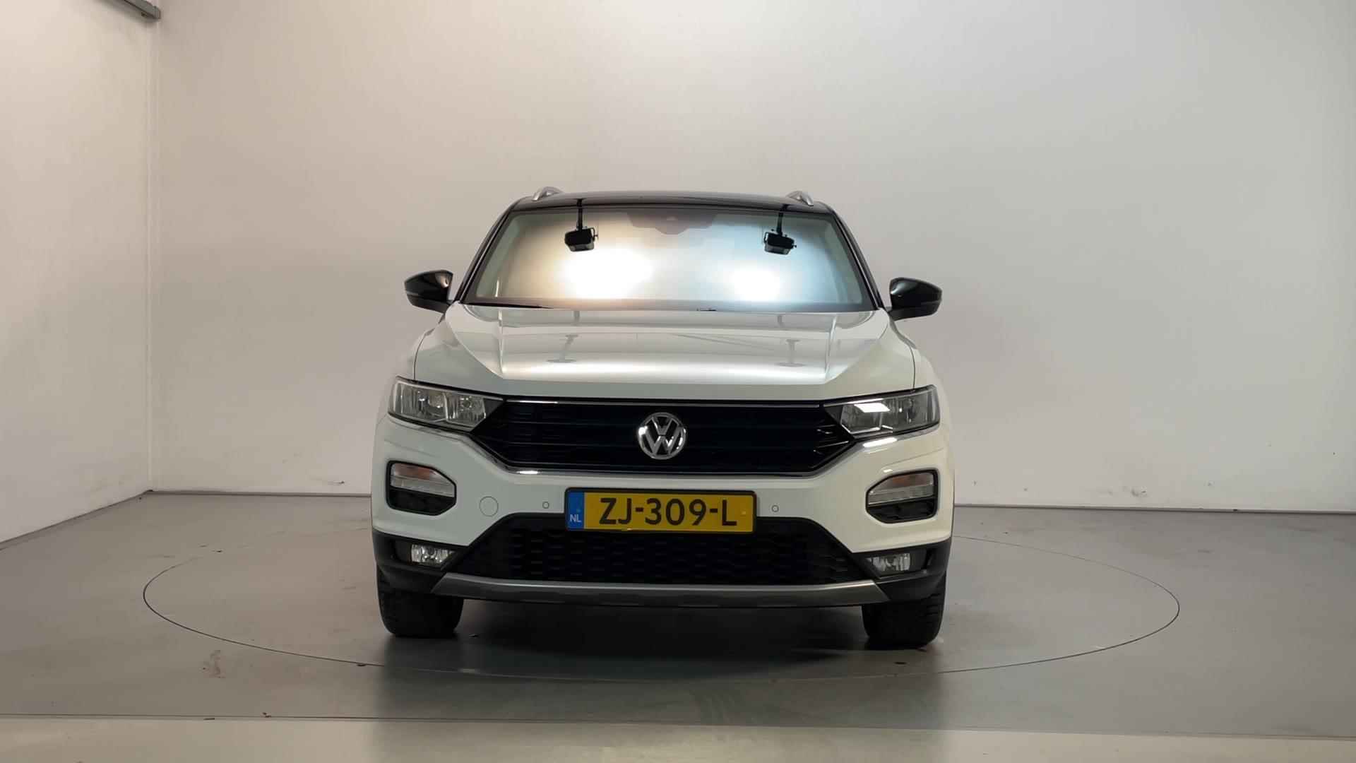 Volkswagen T-Roc 1.0 TSI Style Virtual Cockpit Navigatie Parkeersensoren - 15/24