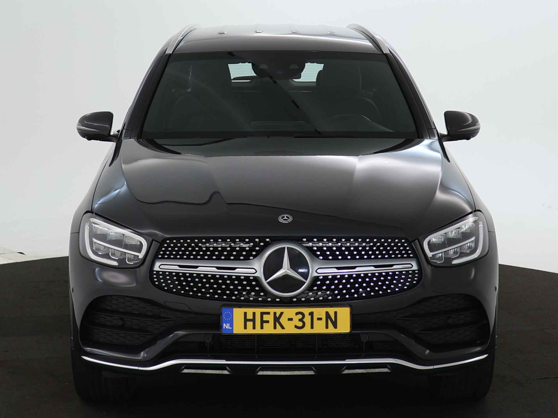 Mercedes-Benz GLC 300 e 4-Matic AMG Sportpakket |  Trekhaak | Augmented Reality | Alarm | 360 gr Camera | Keyless Go | Apple CarPlay | Stoelverwarming | Inclusief 24 maanden MB Certified garantie voor Europa. - 26/48