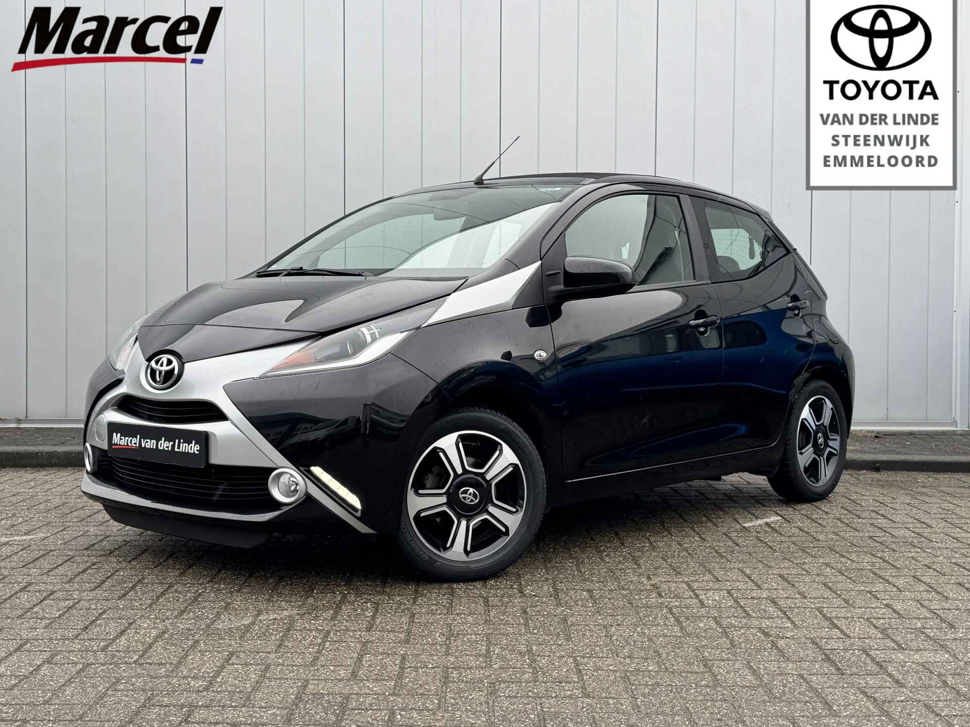 Toyota Aygo 1.0 VVT-i X-Clusiv Cabrio Clima Camera Dealer Onderhouden