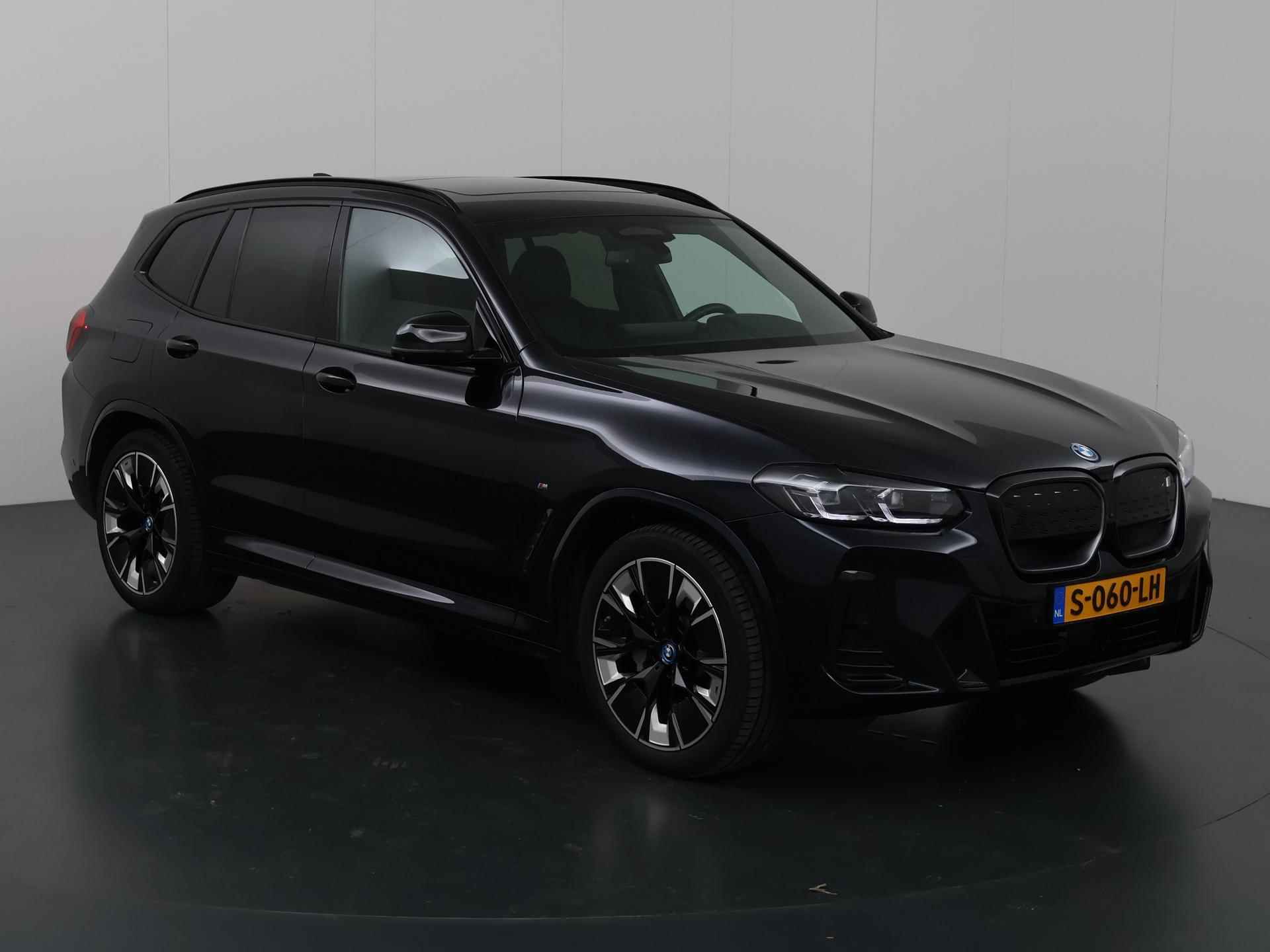 BMW iX3 High Executive 80 kWh M Sport | Trekhaak | Panoramadak | Harman / Kardon | Navigatie | Parkeercamera | Head-Up | Stoelverwarming | Keyless Go | - 24/56