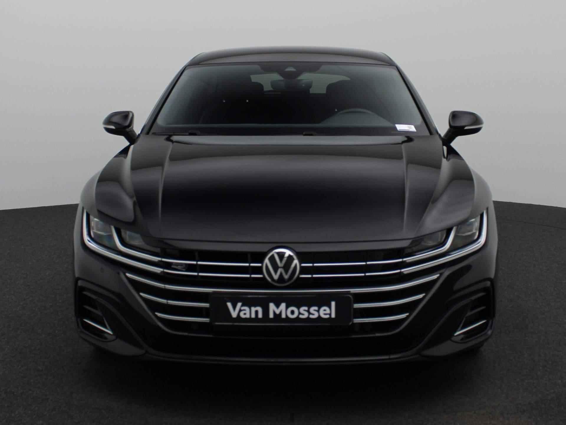 Volkswagen Arteon Shooting Brake 1.4 TSI eHybrid R-Line 218 PK | R-line | Automaat | Navigatie | Camera | Adaptive Cruise Control | Climate Control | Stoelverwarming | Parkeersensoren | Lichtmetalen velgen | Privacy glass | - 4/36