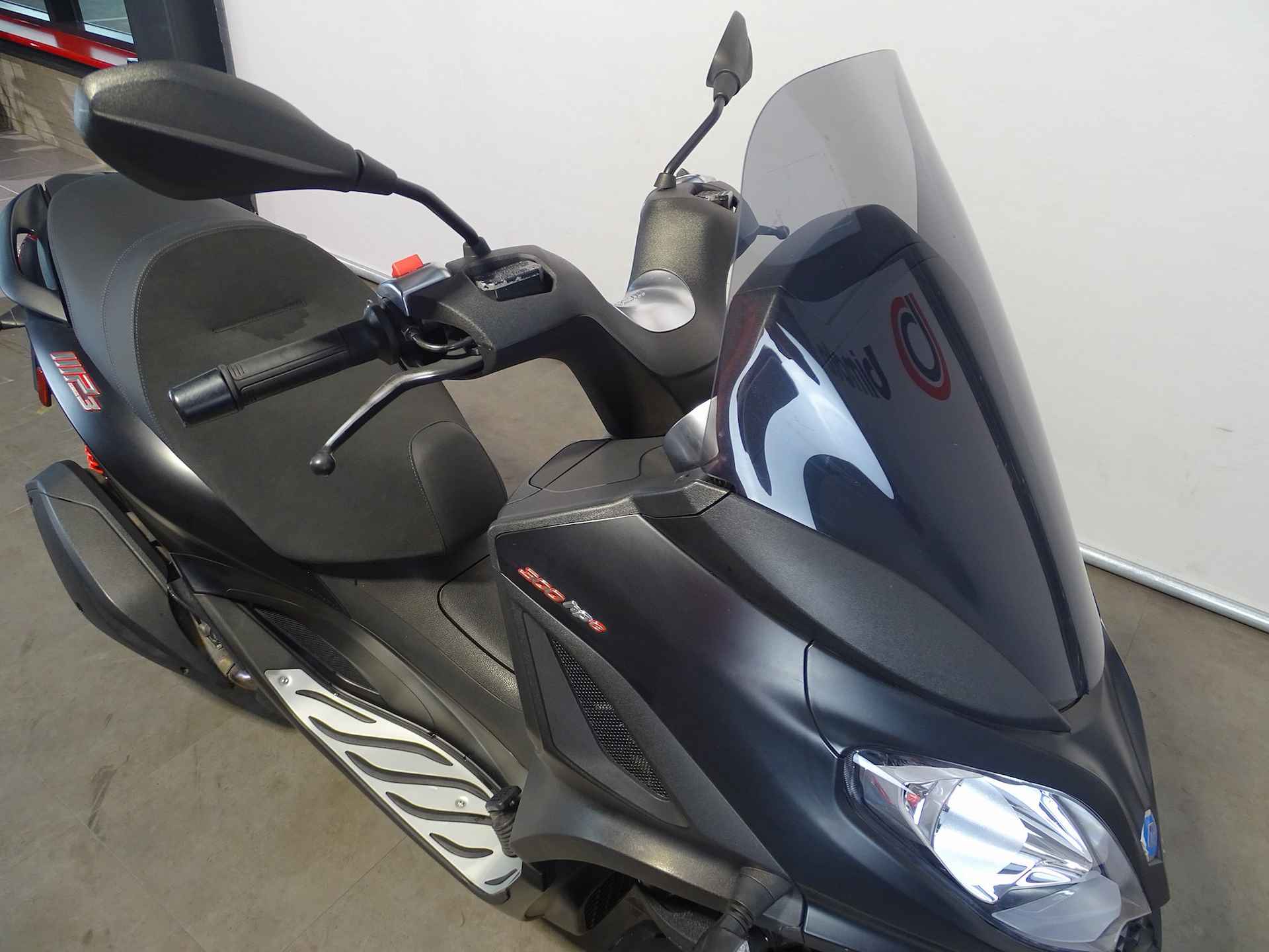 Piaggio MP3 300 HPE - 2/8