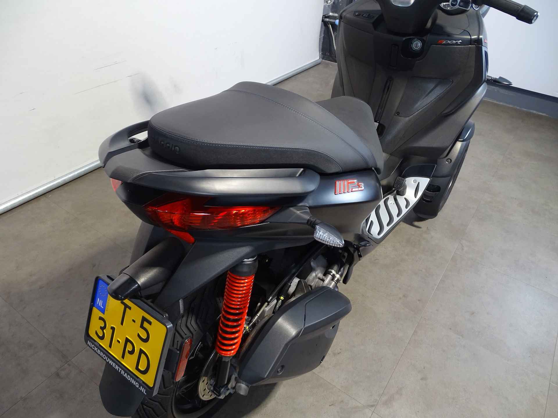 Piaggio MP3 300 HPE - 3/8