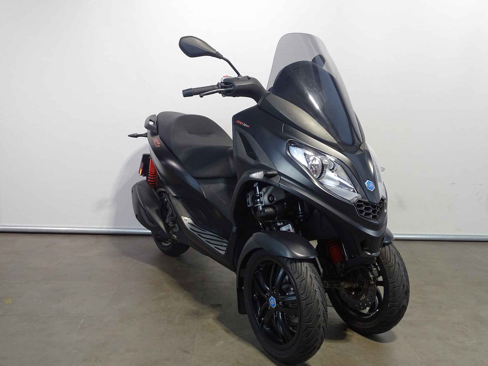 Piaggio MP3 300 HPE - 7/8