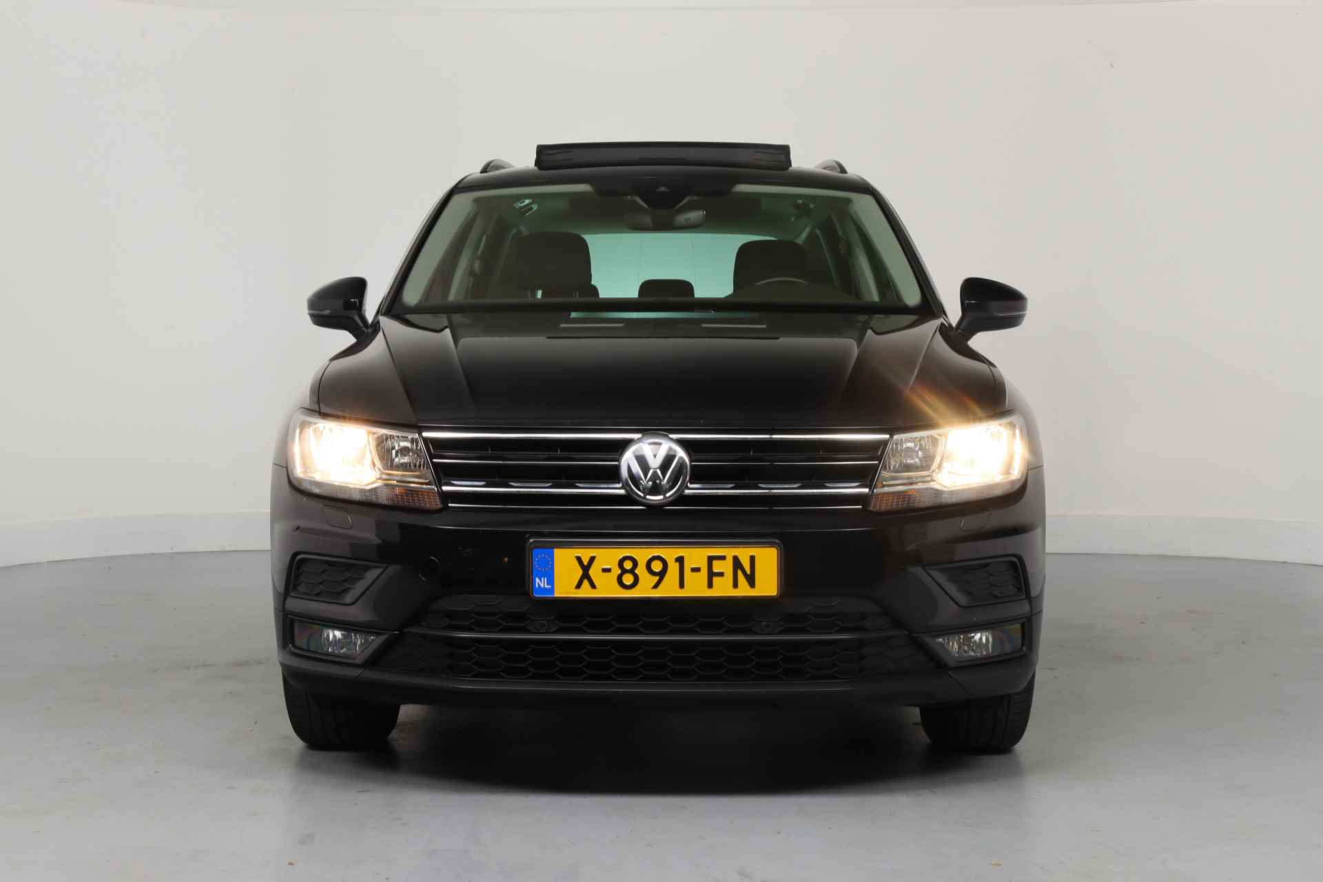 Volkswagen Tiguan 1.4 TSI ACT Comfortline Business | Open Dak | Cruise Adaptive | Egroactive | Keyless | Navi | Clima | Stoelverwarming Parkeersen - 3/40