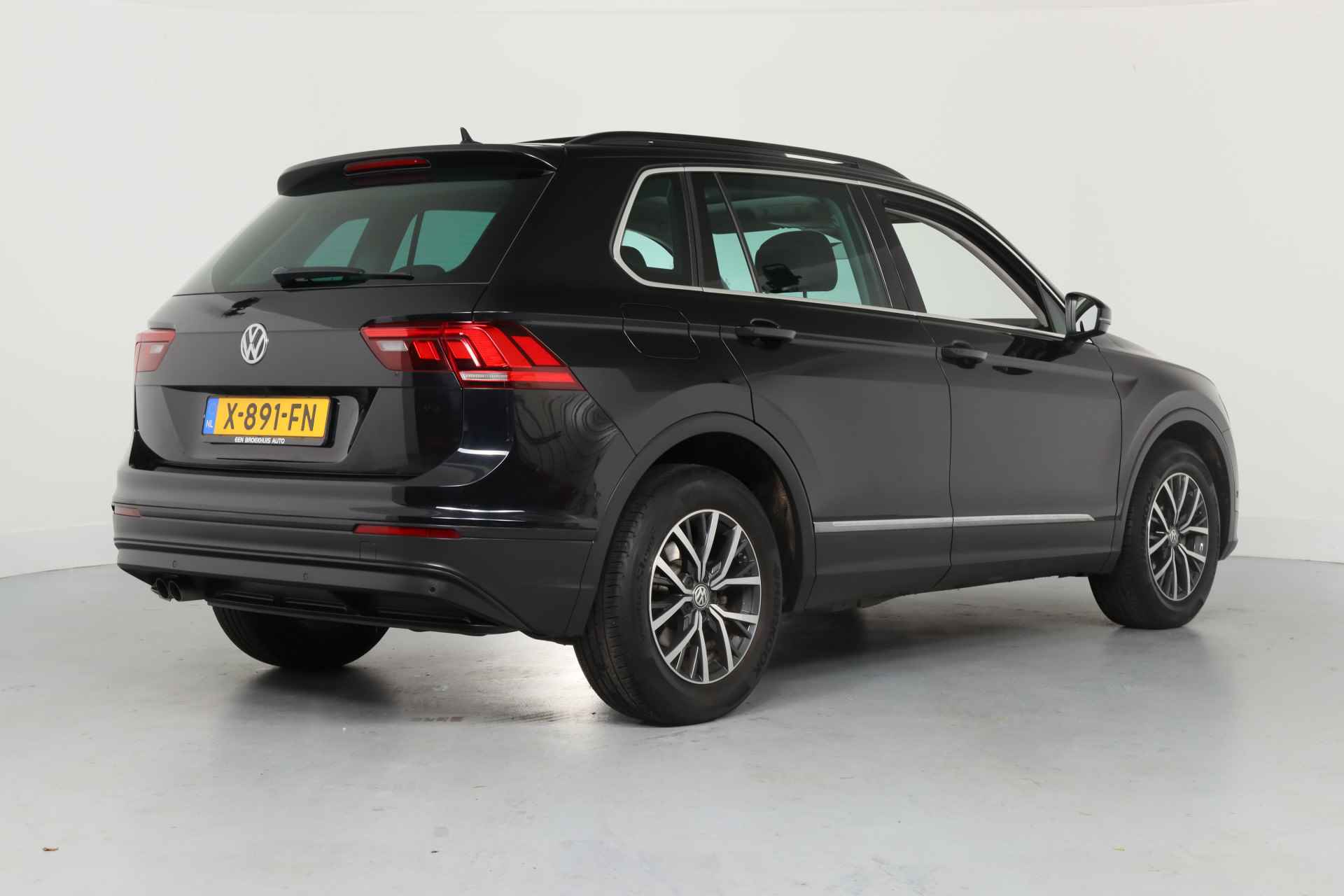 Volkswagen Tiguan 1.4 TSI ACT Comfortline Business | Open Dak | Cruise Adaptive | Egroactive | Keyless | Navi | Clima | Stoelverwarming Parkeersen - 5/40