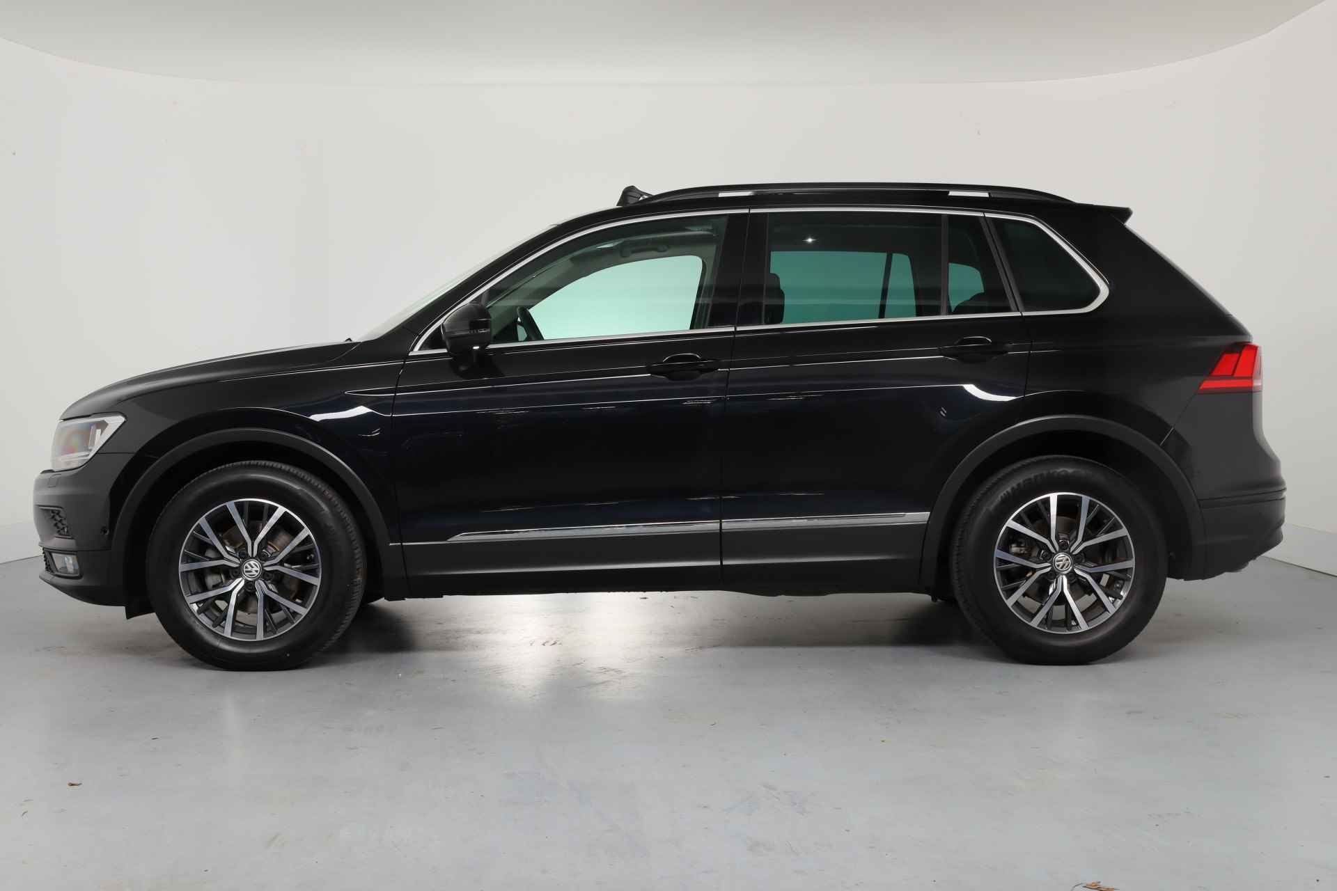 Volkswagen Tiguan 1.4 TSI ACT Comfortline Business | Open Dak | Cruise Adaptive | Egroactive | Keyless | Navi | Clima | Stoelverwarming Parkeersen - 23/40