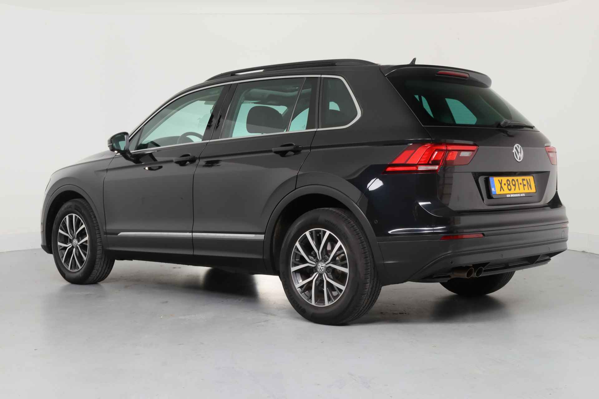 Volkswagen Tiguan 1.4 TSI ACT Comfortline Business | Open Dak | Cruise Adaptive | Egroactive | Keyless | Navi | Clima | Stoelverwarming Parkeersen - 24/40