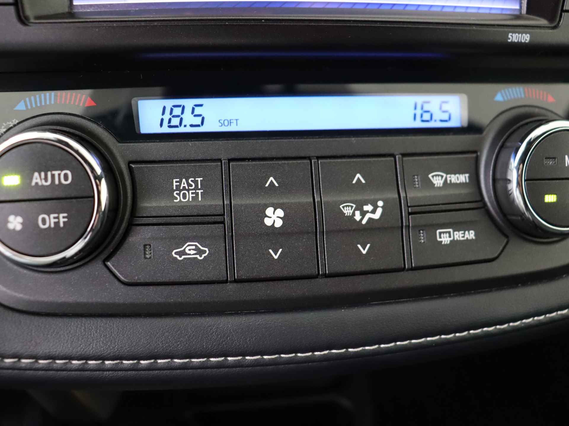 Toyota RAV4 2.5 Hybrid Executive I Climate Control I Cruise Control I Rondom Zicht Camera I Zwart Lederen Bekleding I 1e Eigenaar I Volledig Dealer Onderhouden I Stuur/Voorruit/Stoelverwarming Voor I - 11/50