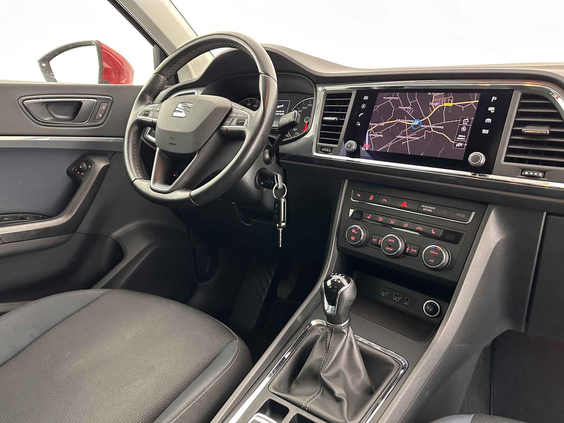 SEAT Ateca 1.0 EcoTSI Style Business Intense *NAVI-FULLMAP | ADAPTIVE-CRUISE | FULL-LED | CAMERA | ECC | DAB | PARKPILOT | APP-CONNECT | COMFORT-SEATS | TOWBAR | 17'' ALU* - 7/29