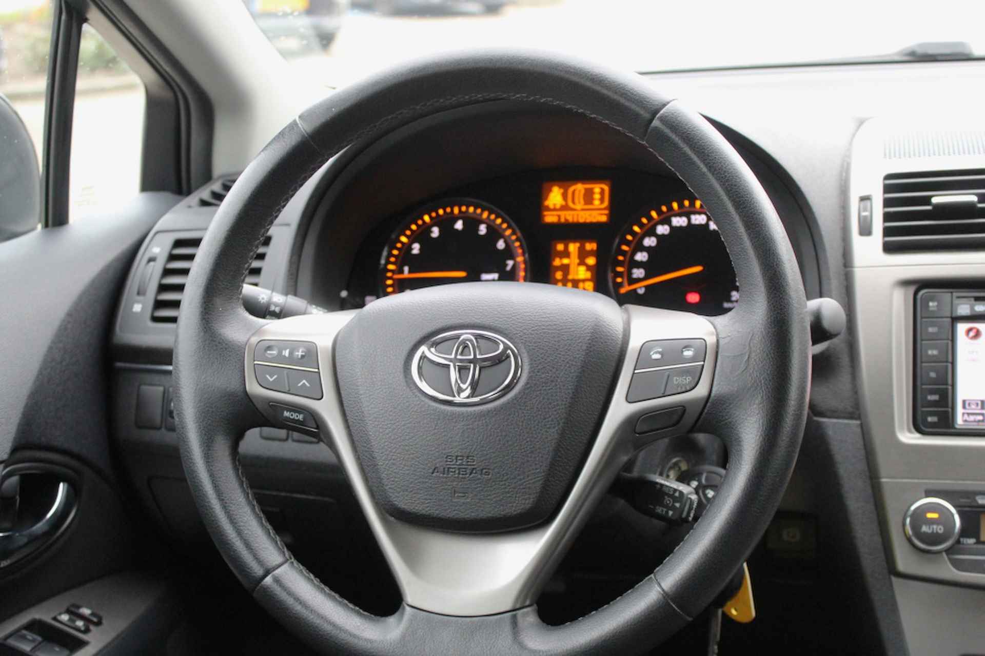 Toyota Avensis 1.8 VVTi Business | Trekhaak | Navi | Cruise Control | Sensoren - 10/37