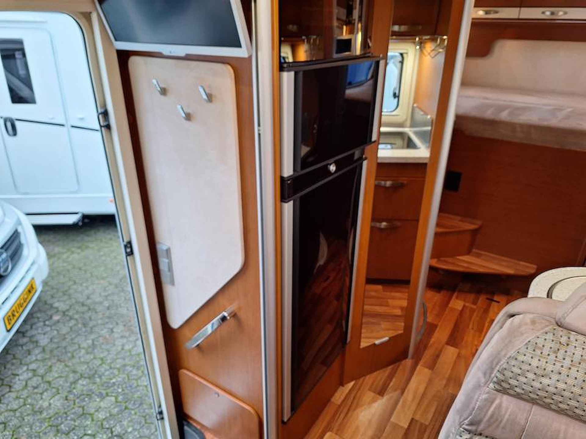 Hymer B 594 -BOVENKASTEN GEEN HEFBED! - 17/25