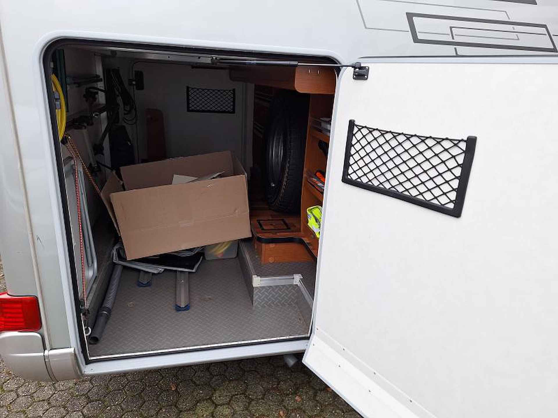 Hymer B 594 -BOVENKASTEN GEEN HEFBED! - 23/25