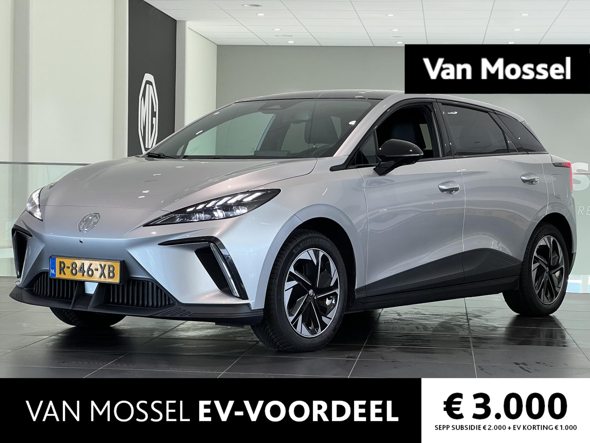 MG 4 Long Range Luxury 64 kWh | 1e-Eigenaar | Navi | Led Koplampen | 360 Camera | Getint Glas | Stoelverwarming |