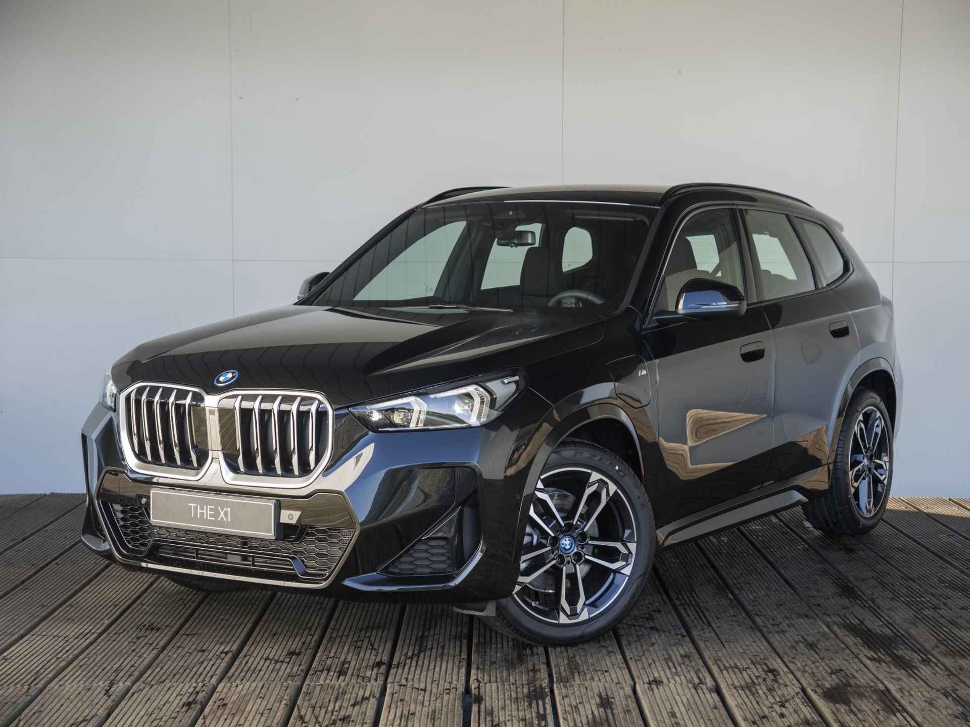 BMW X1 xDrive25e | M Sportpakket | Premium Pack | Comfort Pack - 43/43