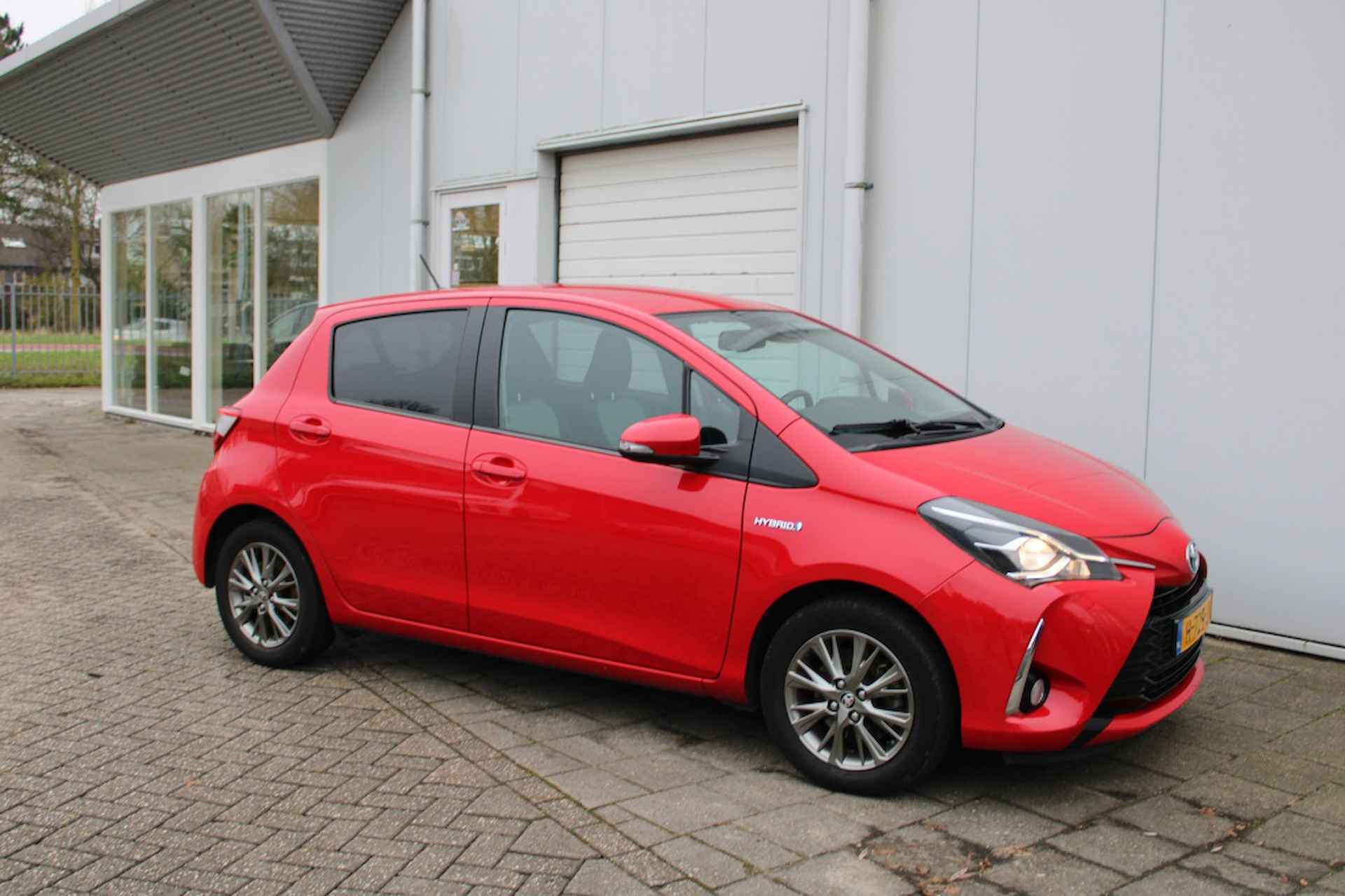 Toyota Yaris 1.5 Hyb. Dynamic - 5/31