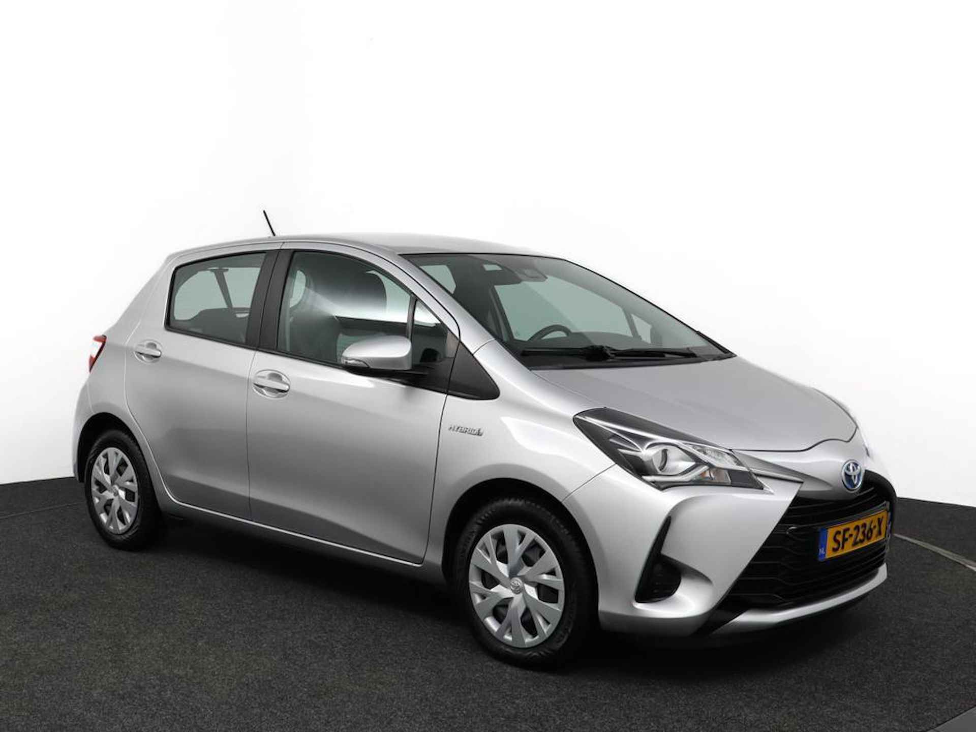 Toyota Yaris 1.5 Hybrid Aspiration | Airco | Cruise Control | Centrale vergrendeling | Bluetooth| Achteruitrijcamera | - 14/49