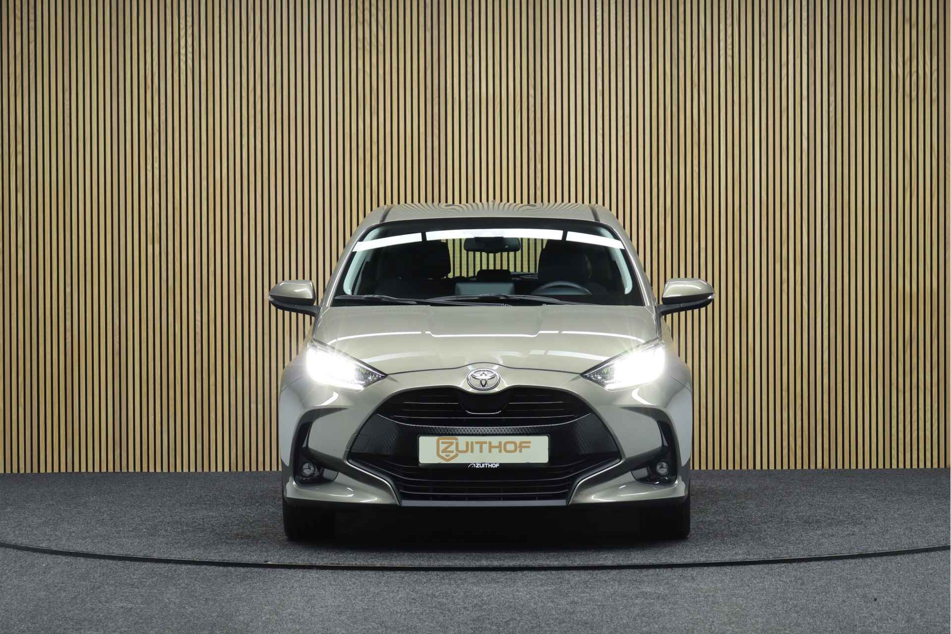 Toyota Yaris 1.5 VVT-i Dynamic Plus | Clima | Maps Navigatie | Head-up Display | Adaptive-cruise | Keyless | Camera | Apple Carplay & Android Auto - 12/44