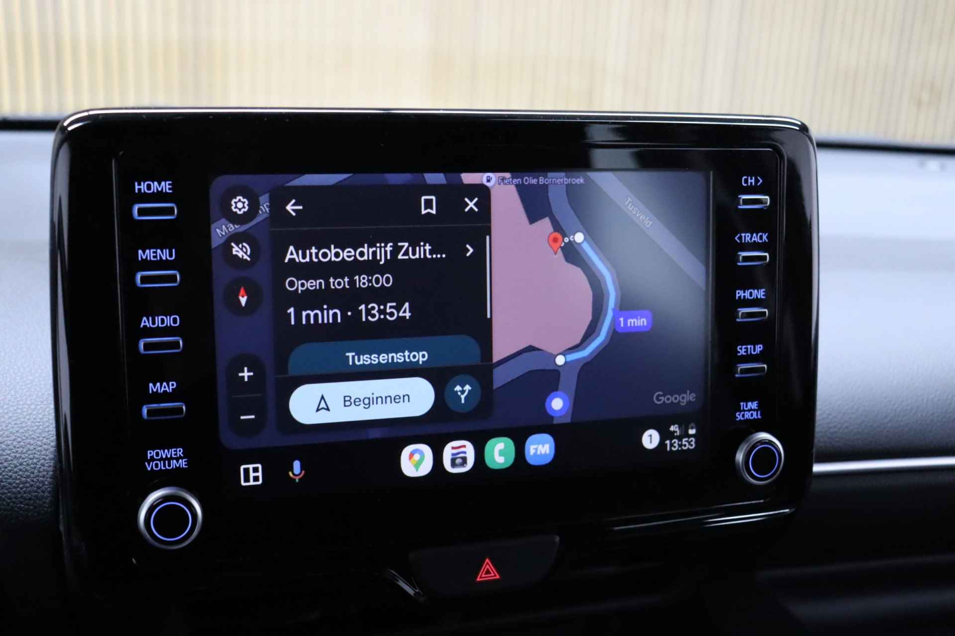 Toyota Yaris 1.5 VVT-i Dynamic Plus | Clima | Maps Navigatie | Head-up Display | Adaptive-cruise | Keyless | Camera | Apple Carplay & Android Auto - 30/44