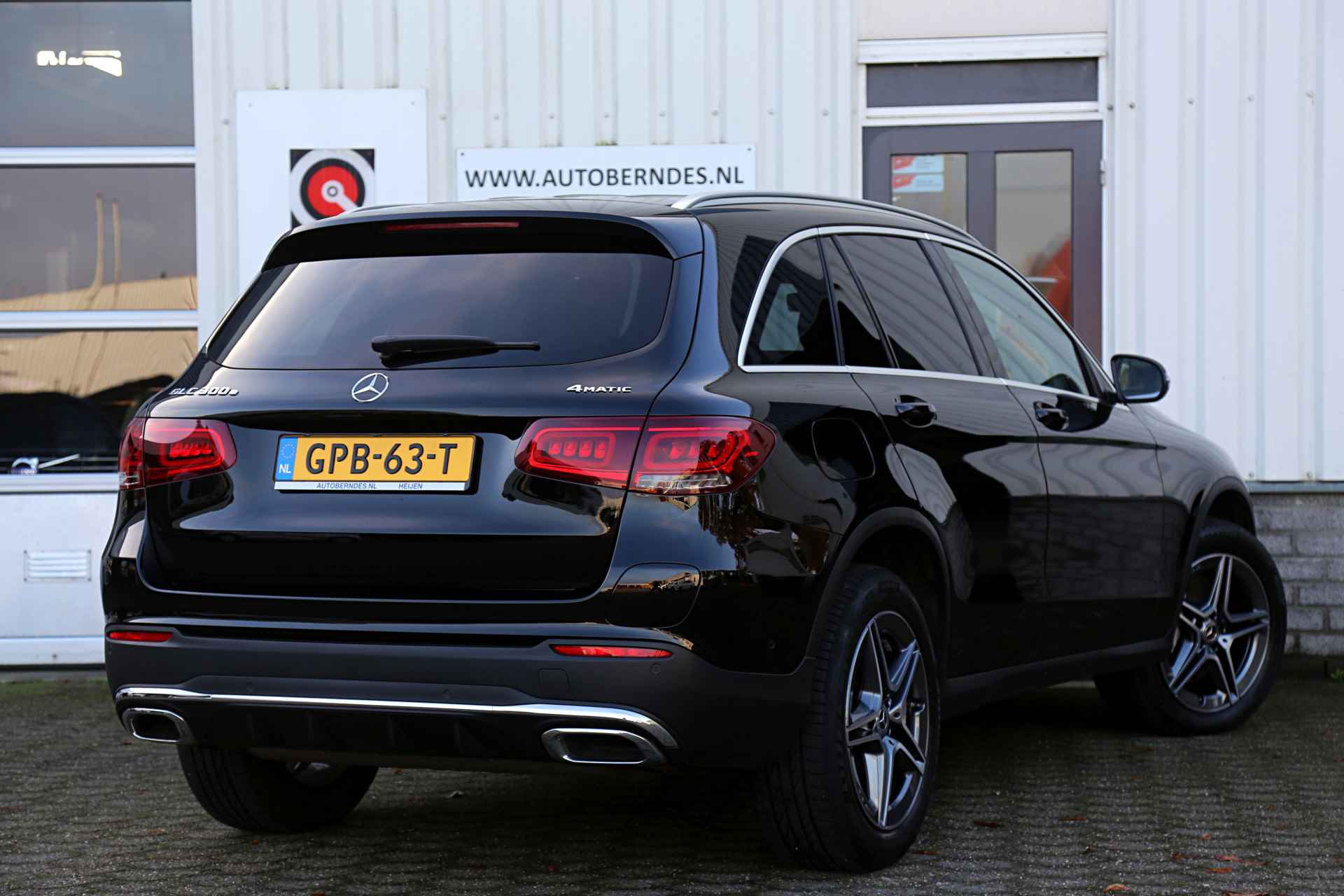 Mercedes-Benz GLC 300e Plug in hybride PHEV 4MATIC AMG*Perfect MB Onderh.*BTW*AMG/Diamond Grille/Camera/Apple Carplay-Android/LED/DAB/Stoelverw./H - 2/57