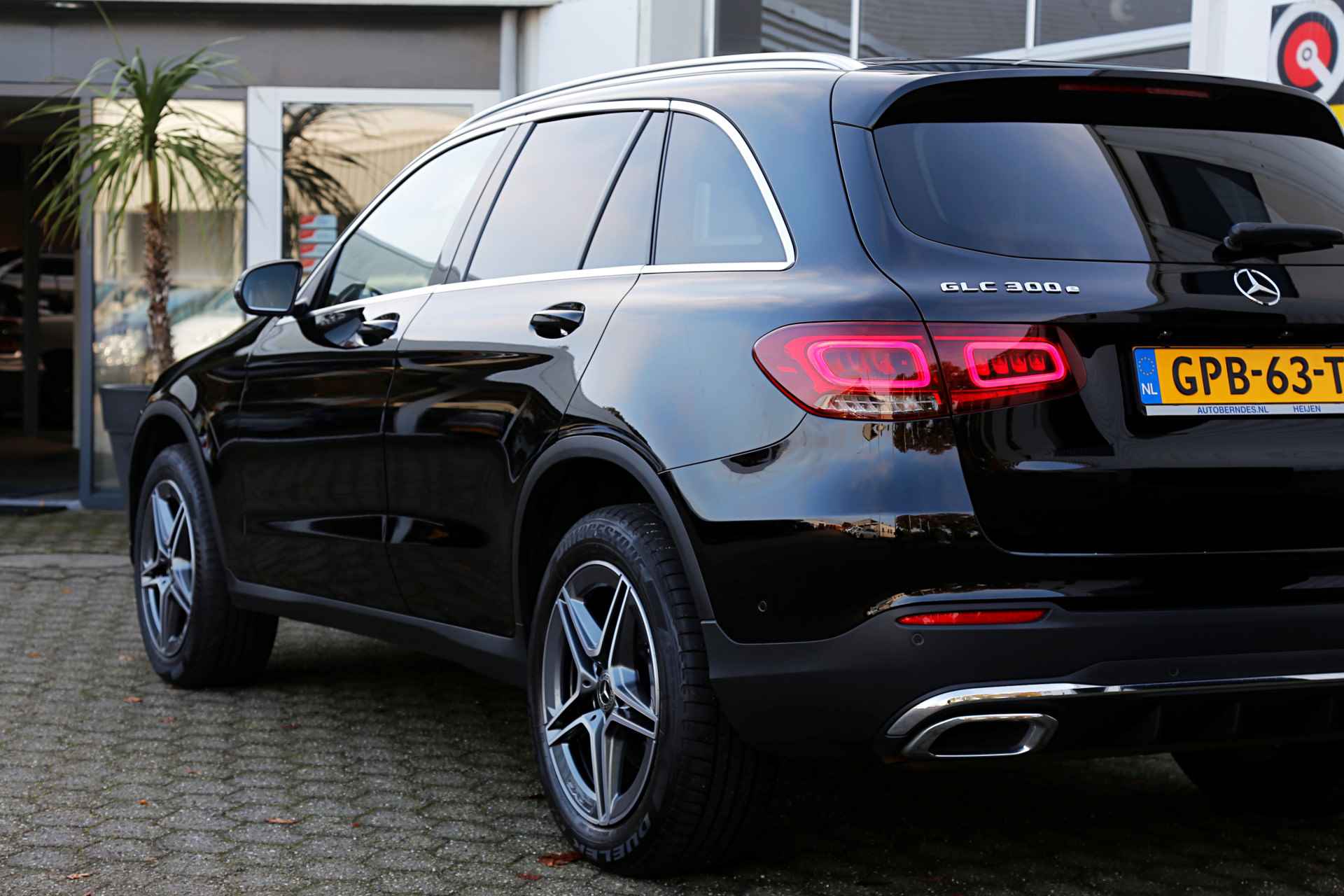 Mercedes-Benz GLC 300e Plug in hybride PHEV 4MATIC AMG*Perfect MB Onderh.*BTW*AMG/Diamond Grille/Camera/Apple Carplay-Android/LED/DAB/Stoelverw./H - 28/57