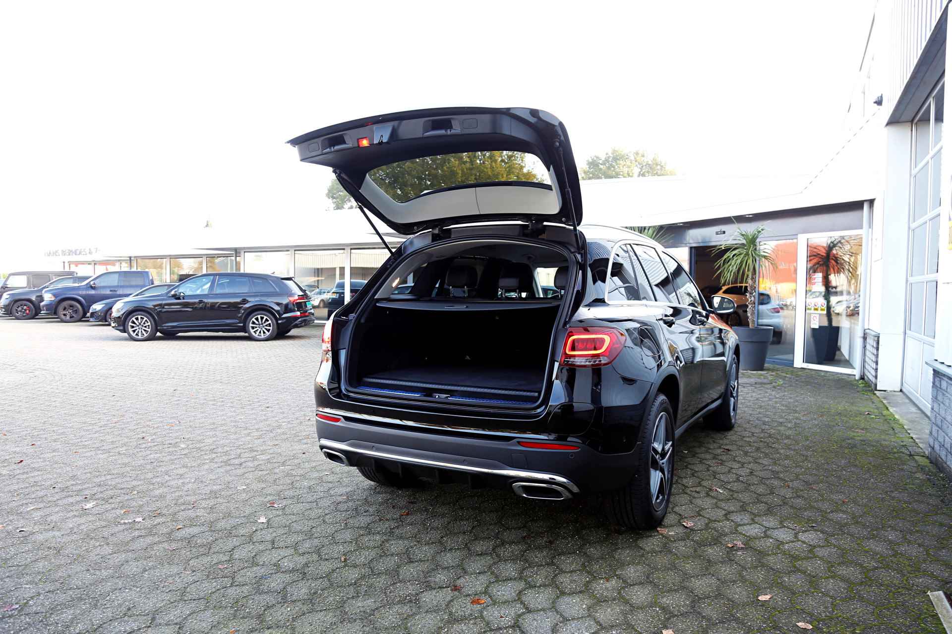 Mercedes-Benz GLC 300e Plug in hybride PHEV 4MATIC AMG*Perfect MB Onderh.*BTW*AMG/Diamond Grille/Camera/Apple Carplay-Android/LED/DAB/Stoelverw./H - 32/57