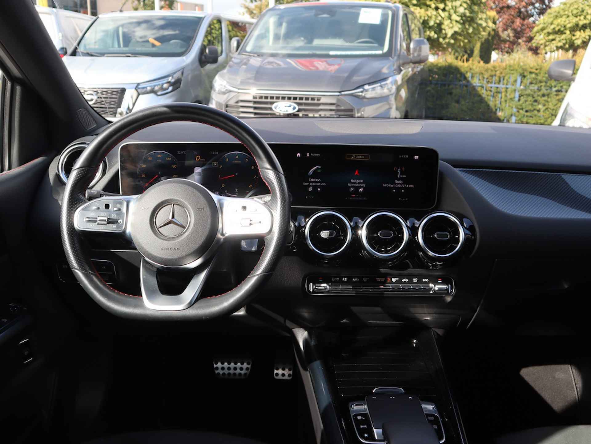 Mercedes-benz B-klasse 180 Business Solution AMG / Navigatie / Camera / Trekhaak / Stoe - 9/29