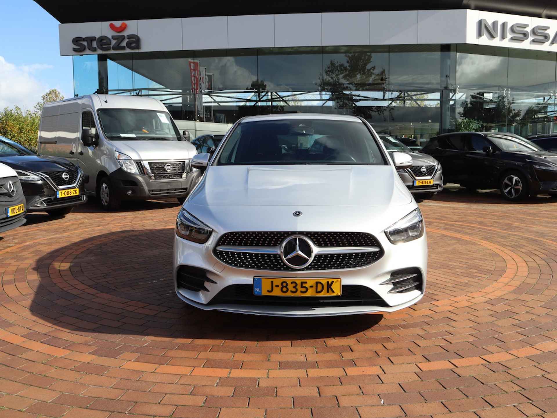 Mercedes-benz B-klasse 180 Business Solution AMG / Navigatie / Camera / Trekhaak / Stoe - 16/29