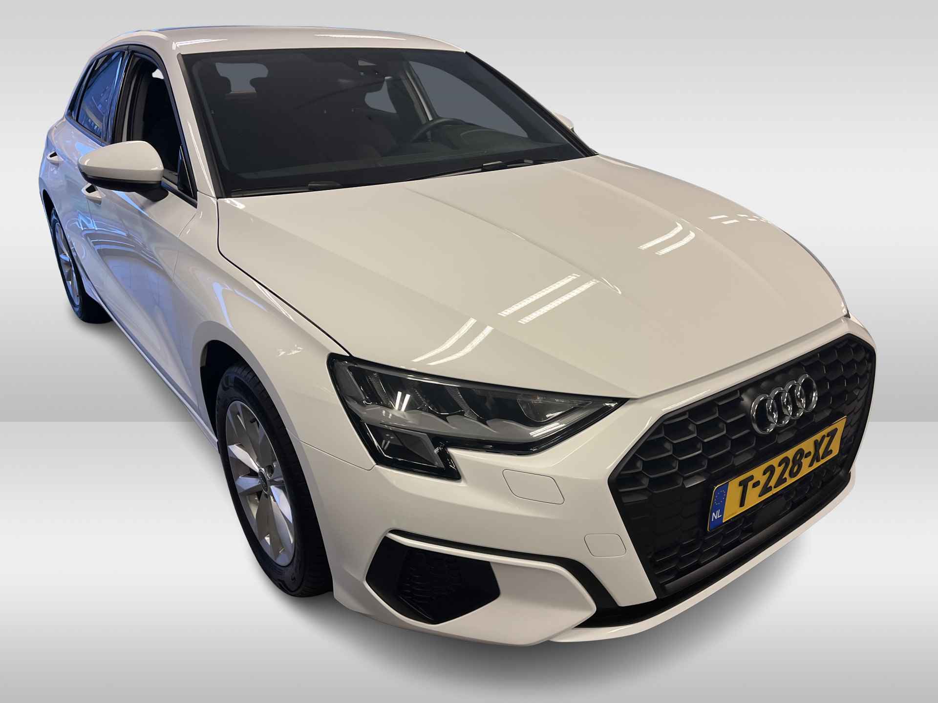 Audi A3 Sportback 30 TFSI Pro Line | Navi via app connect | - 3/18