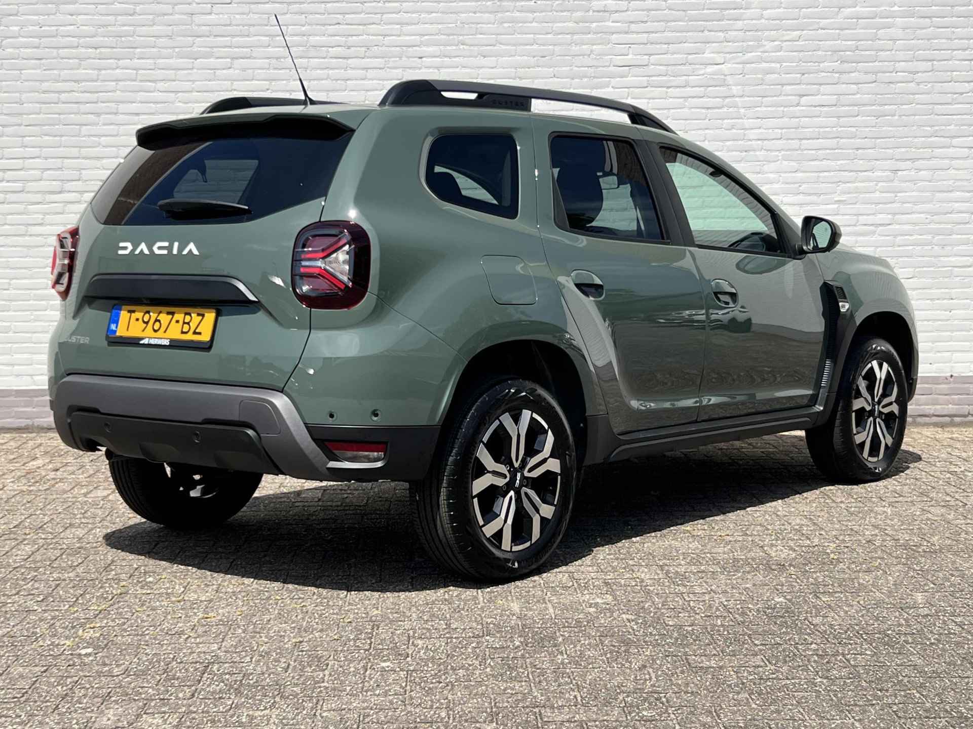 Dacia Duster 1.3 TCe 130 Journey / 360 Camera / Parkeersensoren voor + Achter / Apple Carplay & Android Auto / Navi / Cruise / Clima / DAB / LED / Keyless / - 3/38