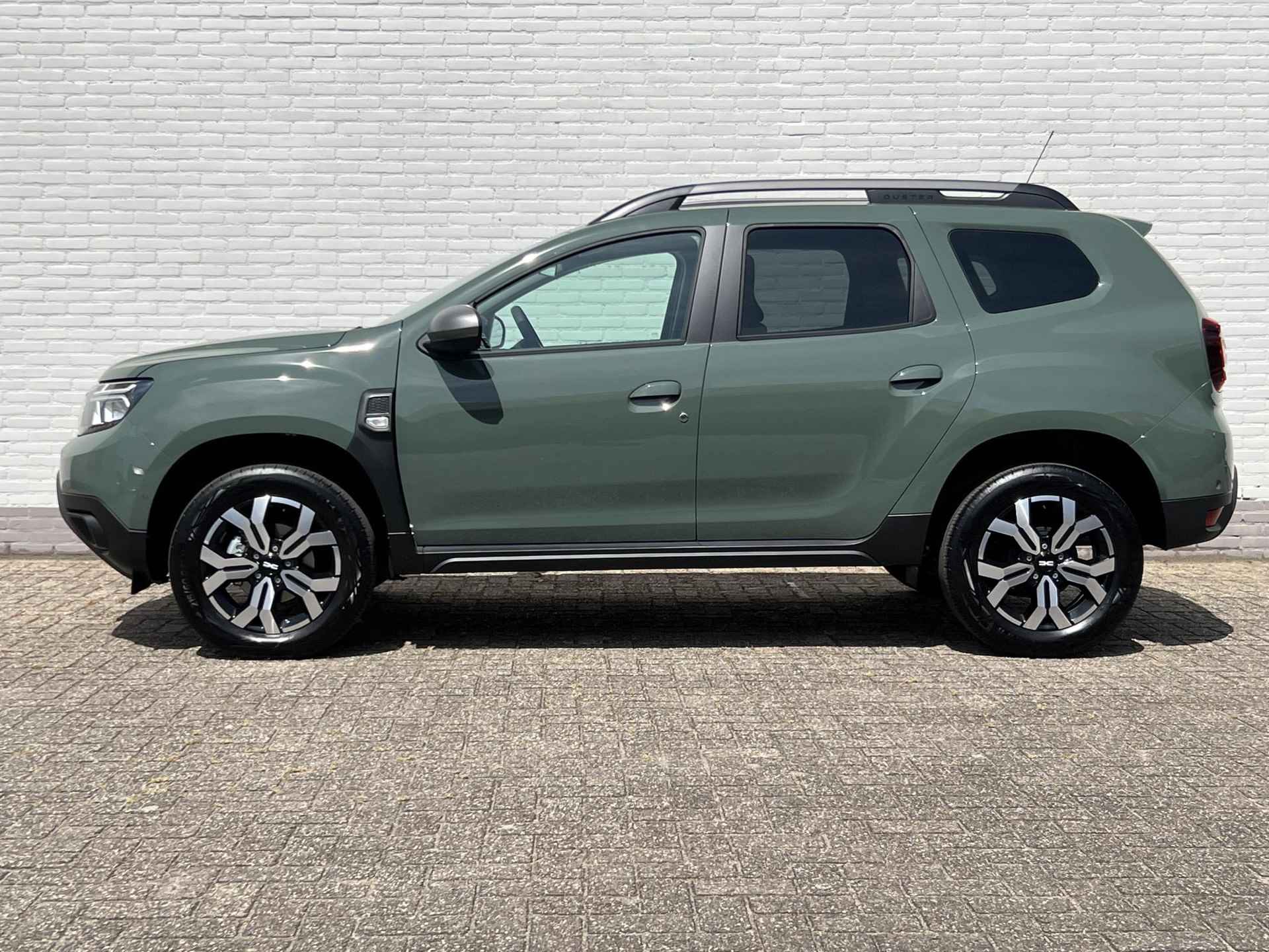 Dacia Duster 1.3 TCe 130 Journey / 360 Camera / Parkeersensoren voor + Achter / Apple Carplay & Android Auto / Navi / Cruise / Clima / DAB / LED / Keyless / - 6/38