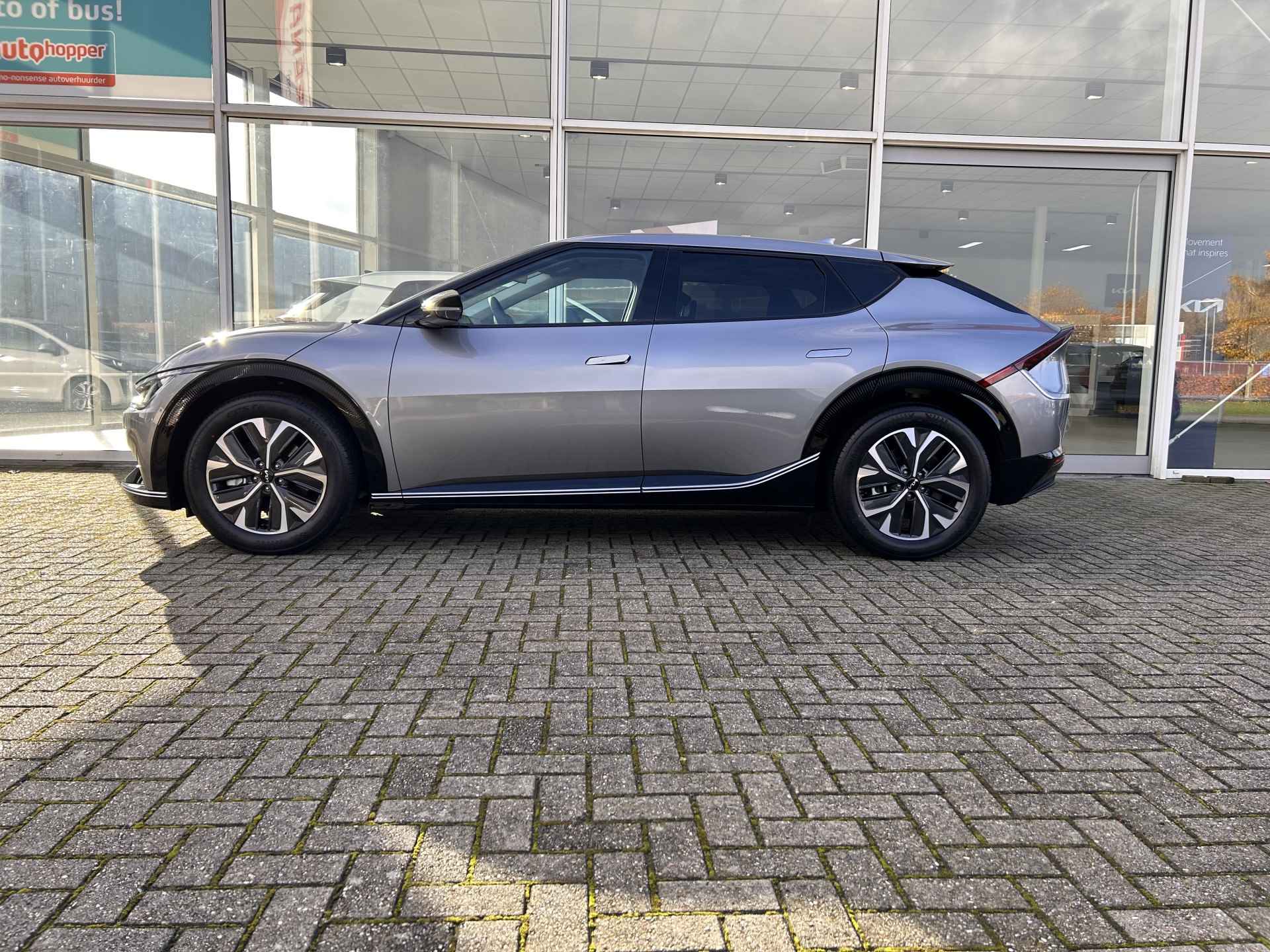 Kia Ev6 Plus 77 kWh RWD 229PK * Rijdende Demo * - Navigatie - Stoel-/stuurverwarminng - Stoel koeling - Adaptive Cruise Control - Meridian Audio - Achteruitrijcamera -  Fabrieksgarantie tot 11-2030 - - 4/32