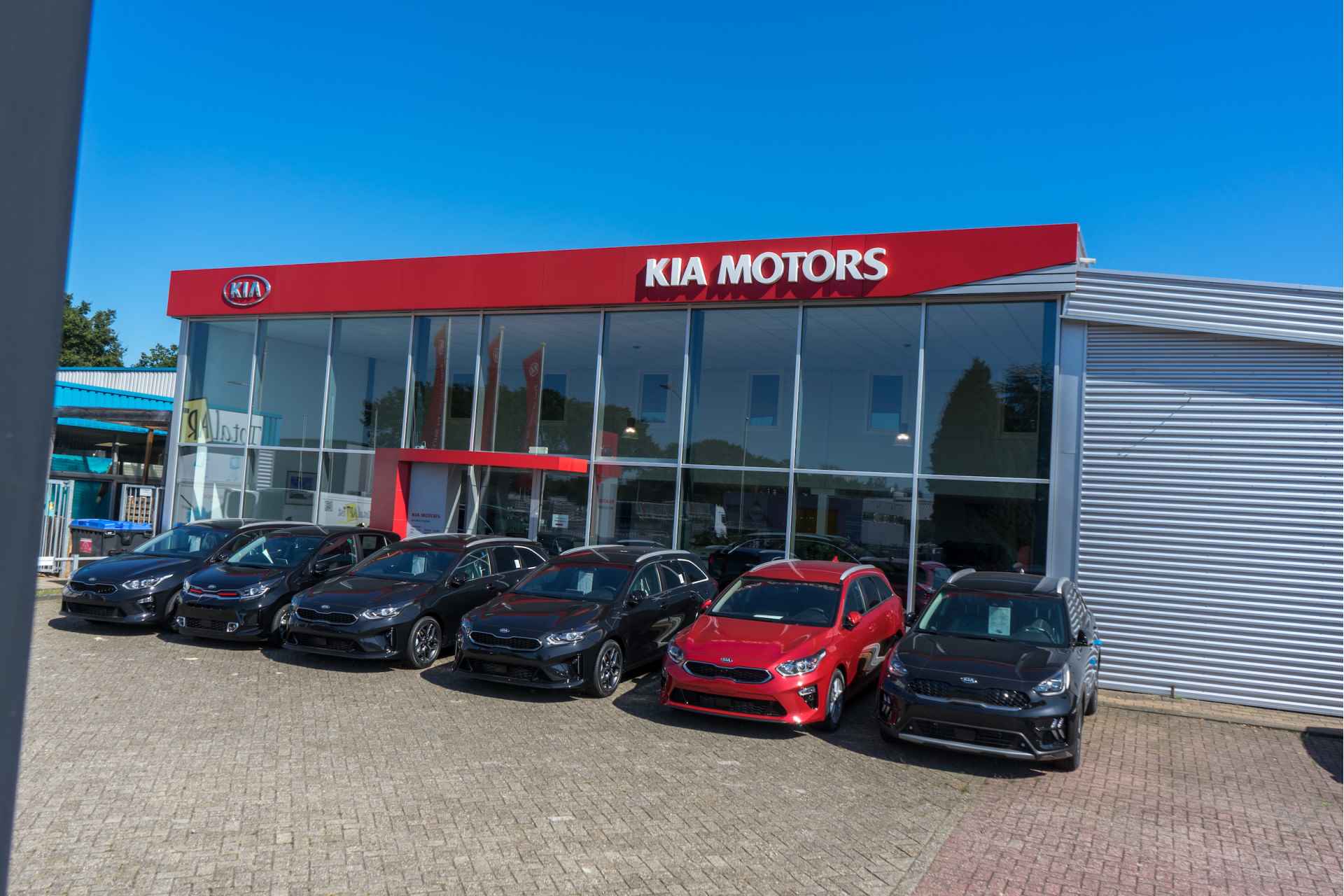 Kia Ev6 Plus 77 kWh RWD 229PK * Rijdende Demo * - Navigatie - Stoel-/stuurverwarminng - Stoel koeling - Adaptive Cruise Control - Meridian Audio - Achteruitrijcamera -  Fabrieksgarantie tot 11-2030 - - 32/32