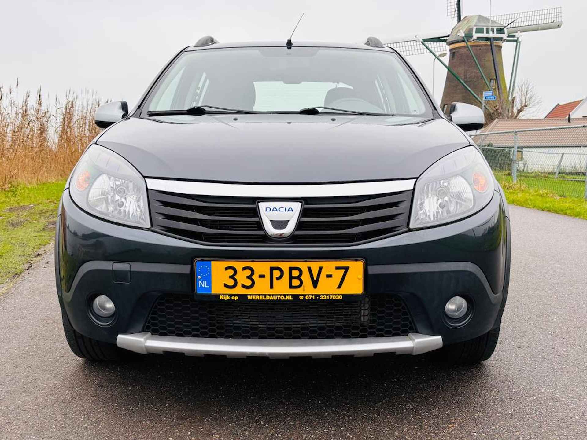 Dacia Sandero 1.6 Stepway - 2/14