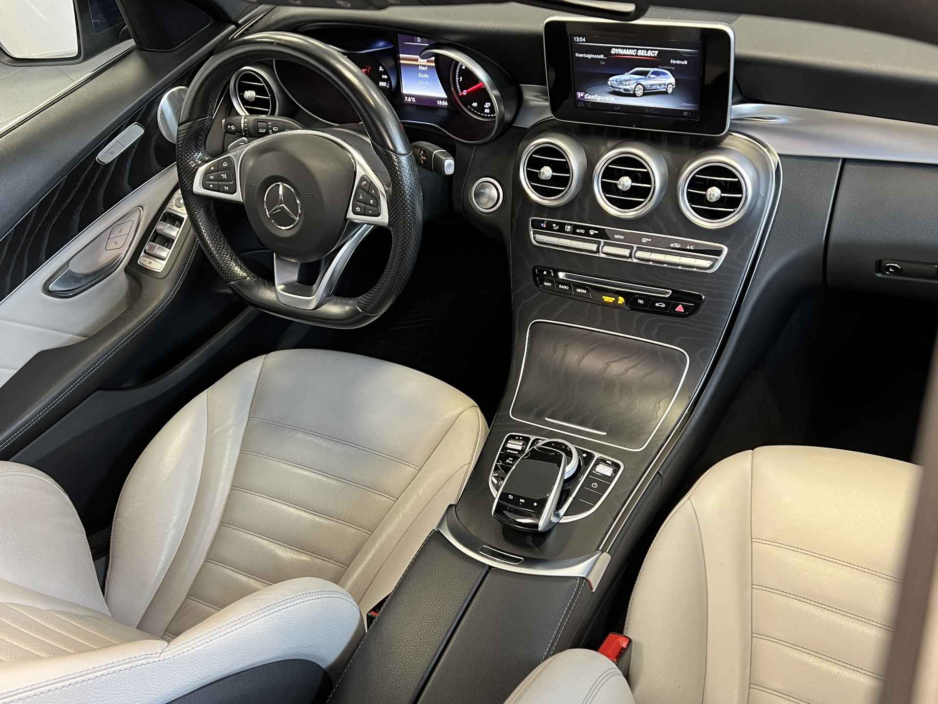 Mercedes-Benz C-Klasse Estate 180 AMG Sport Edition I Burmester audiosysteem I Panorama dak I Keyless entry I - 33/48