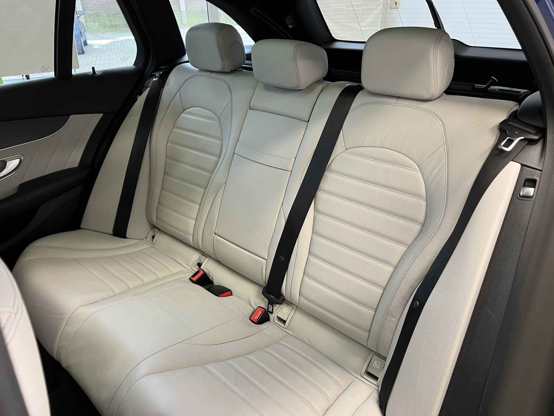 Mercedes-Benz C-Klasse Estate 180 AMG Sport Edition I Burmester audiosysteem I Panorama dak I Keyless entry I - 37/48