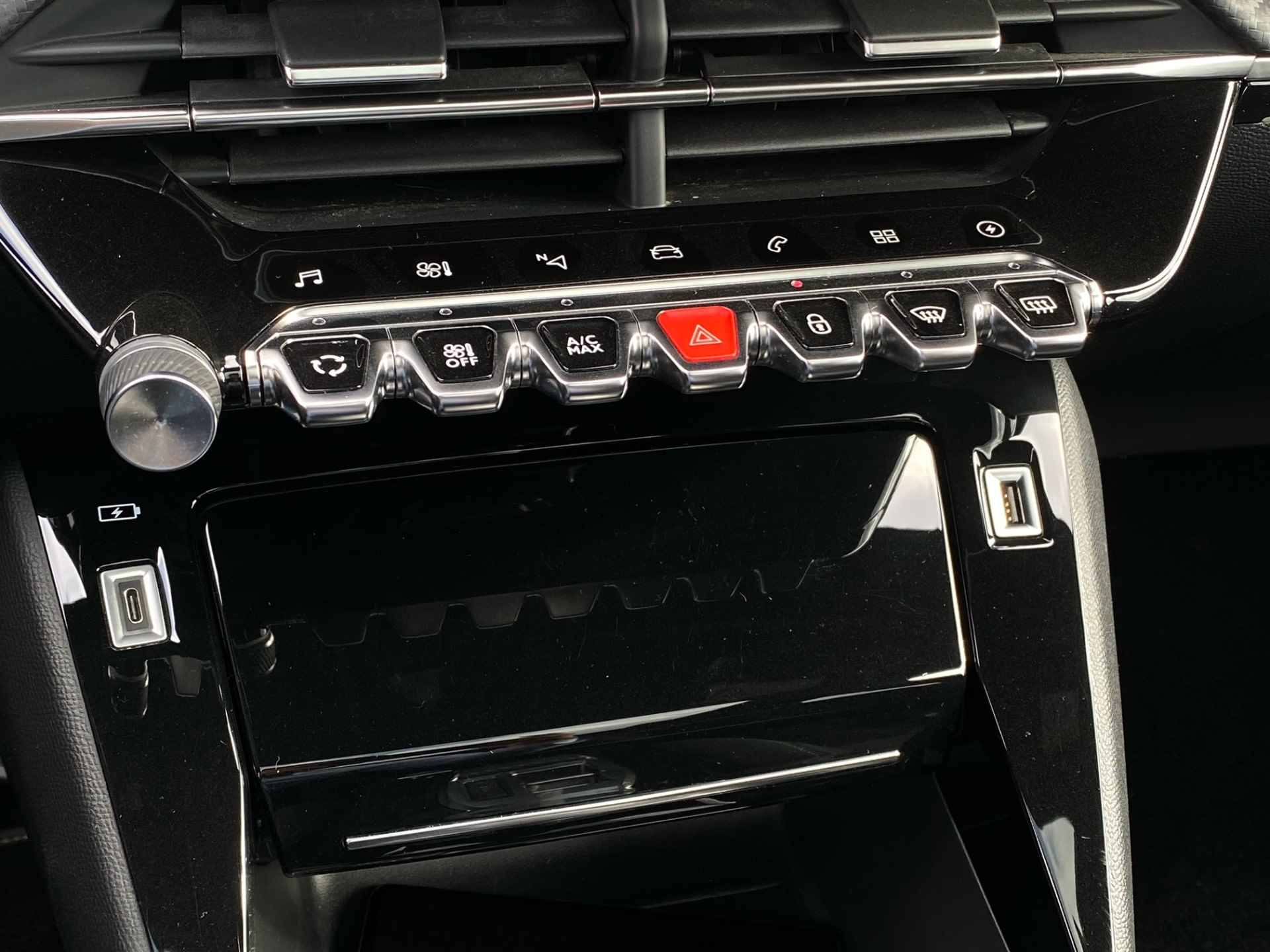 Peugeot e-208 EV GT Pack 50 kWh | Panorama dak | 3 Fase lader | Navigatie - 23/37