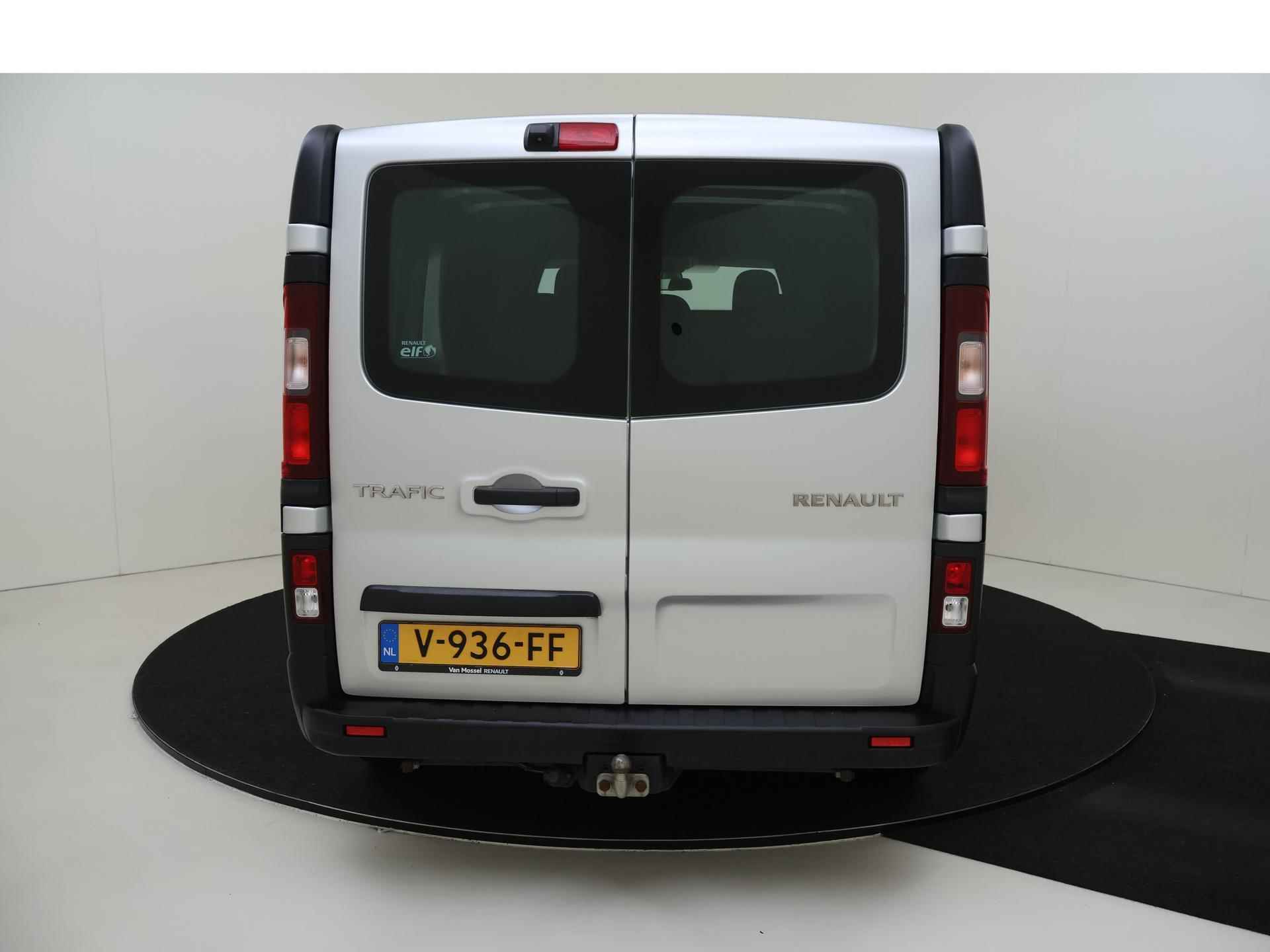 Renault Trafic 1.6 dCi T29 L2H1 DC Comfort  | Dubbel cabine | Navigatie | Camera | Trekhaak - 11/26