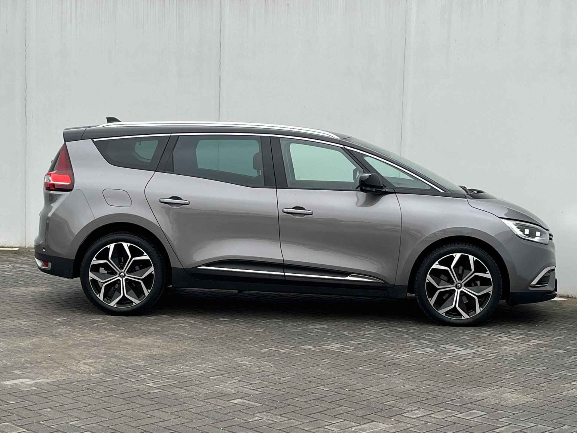 Renault Grand Scénic 1.3 TCe 140PK EDC Automaat Techno 7p. / Dodehoekdetectie / Stoelverwarming / Keyless / Climate control / Cruise control / Allseasonbanden / Navigatie / Apple carplay & Android auto - 23/54