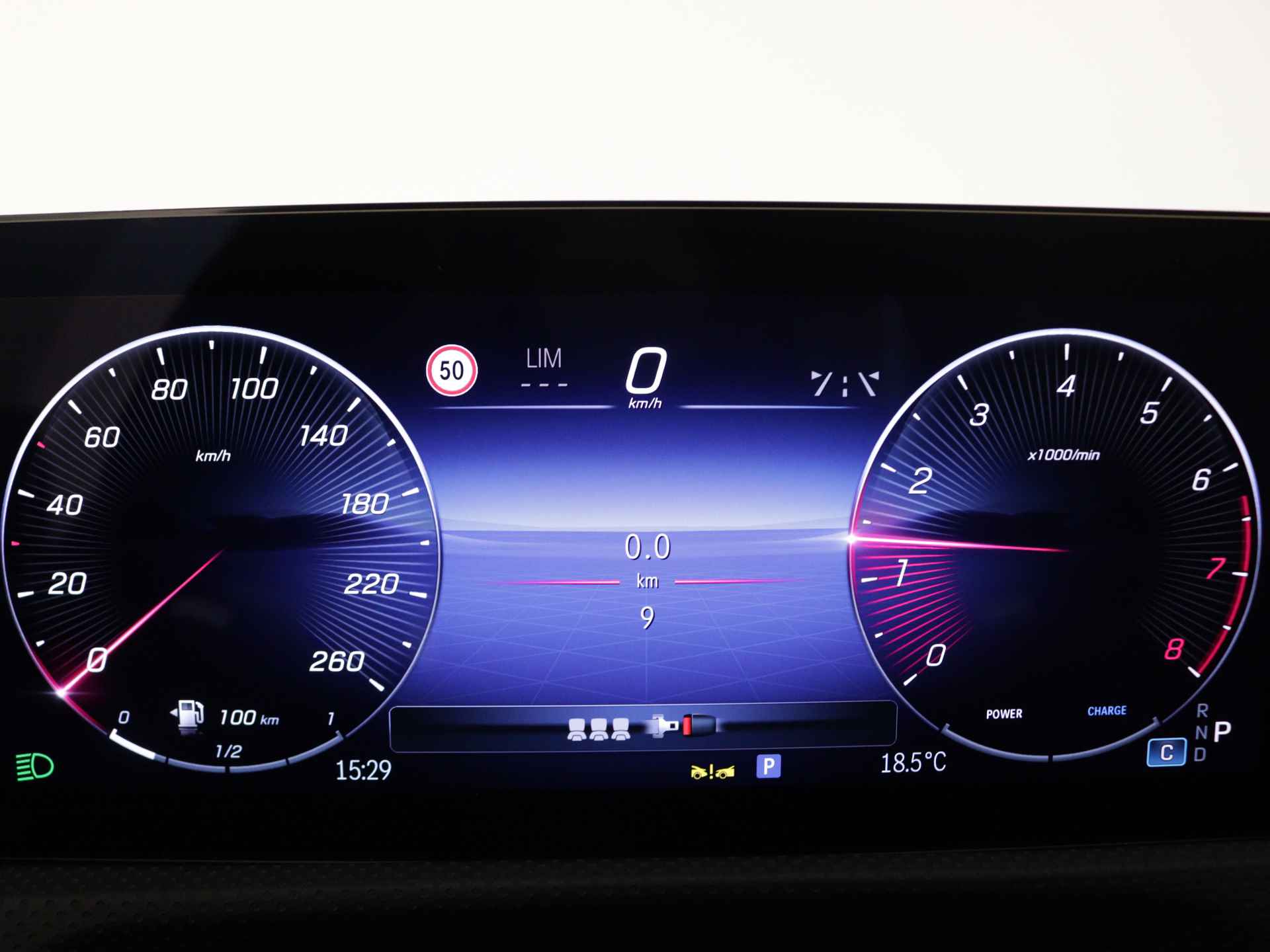 Mercedes-Benz CLA-Klasse 200 AMG Line | Nightpakket | Premium Plus Pack | Head-up display | Distronic | Parkeerpakket met 360°-camera | USB pakket Plus | KEYLESS GO-comfortpakket | Sfeerverlichting | Spiegelpakket | - 6/36