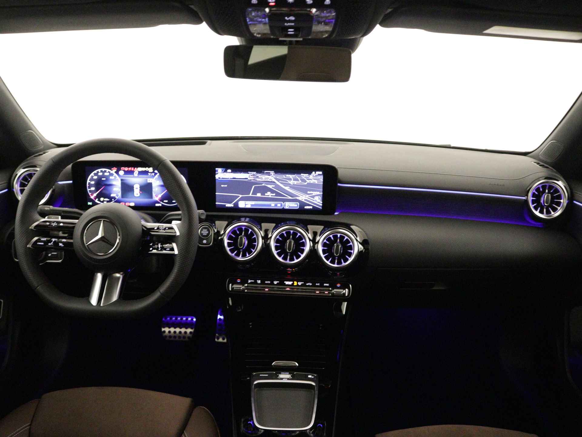 Mercedes-Benz CLA-Klasse 200 AMG Line | Nightpakket | Premium Plus Pack | Head-up display | Distronic | Parkeerpakket met 360°-camera | USB pakket Plus | KEYLESS GO-comfortpakket | Sfeerverlichting | Spiegelpakket | - 30/36