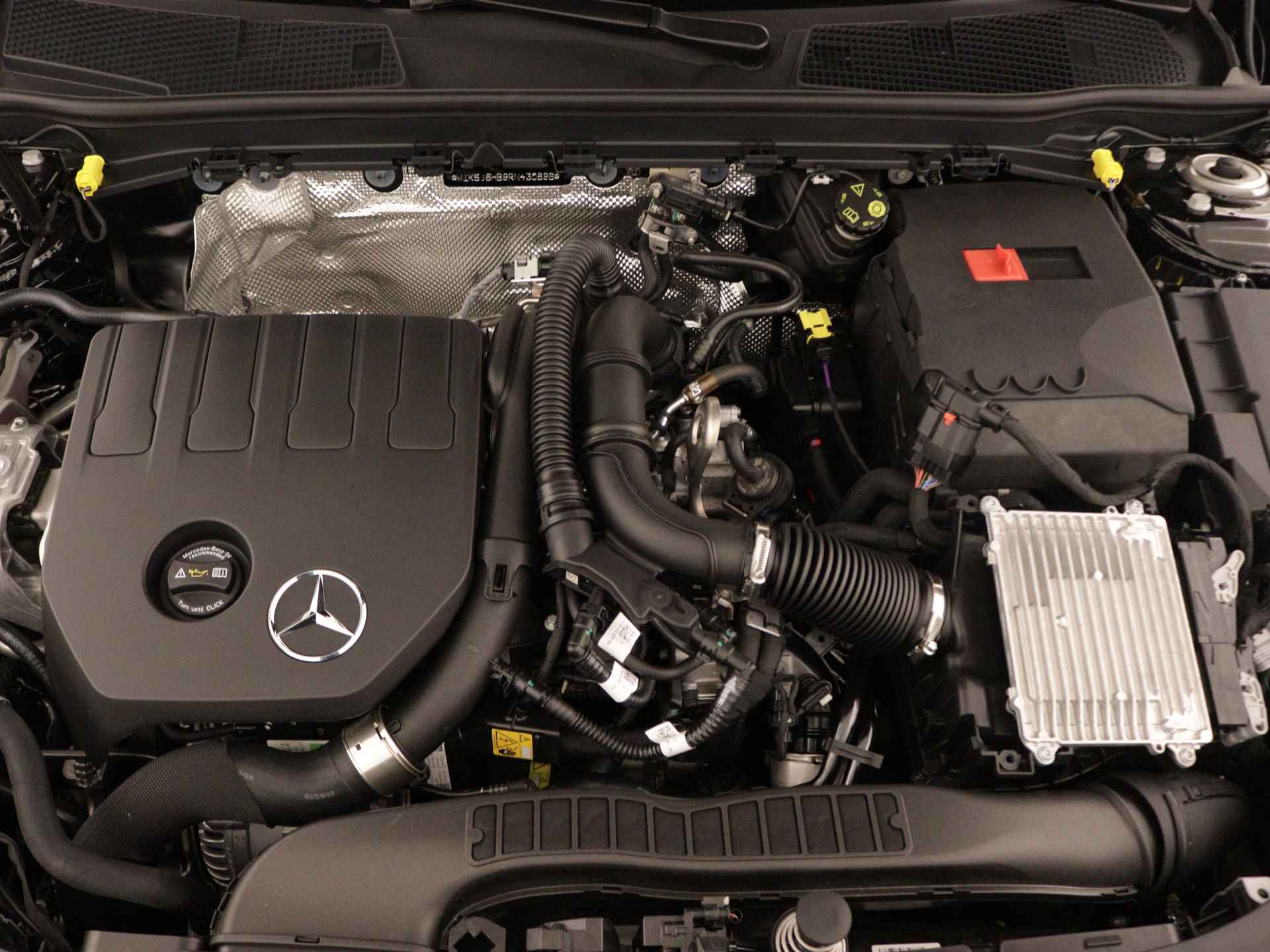 Mercedes-Benz CLA-Klasse 200 AMG Line | Nightpakket | Premium Plus Pack | Head-up display | Distronic | Parkeerpakket met 360°-camera | USB pakket Plus | KEYLESS GO-comfortpakket | Sfeerverlichting | Spiegelpakket | - 36/36
