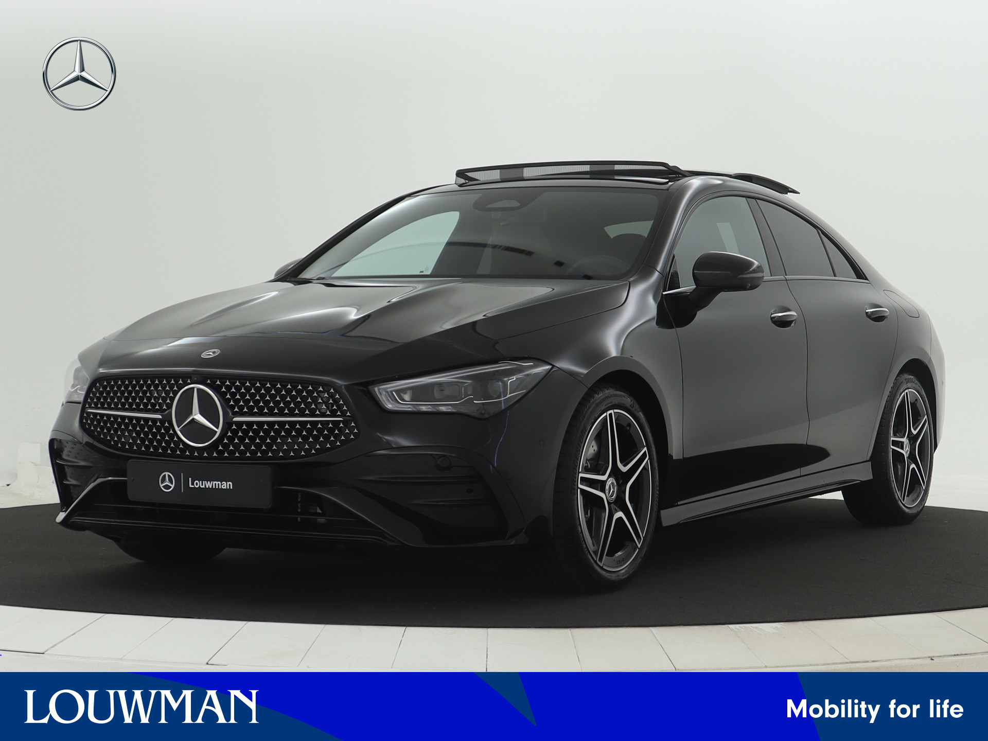 Mercedes-Benz CLA-Klasse 200 AMG Line | Nightpakket | Premium Plus Pack | Head-up display | Distronic | Parkeerpakket met 360°-camera | USB pakket Plus | KEYLESS GO-comfortpakket | Sfeerverlichting | Spiegelpakket |